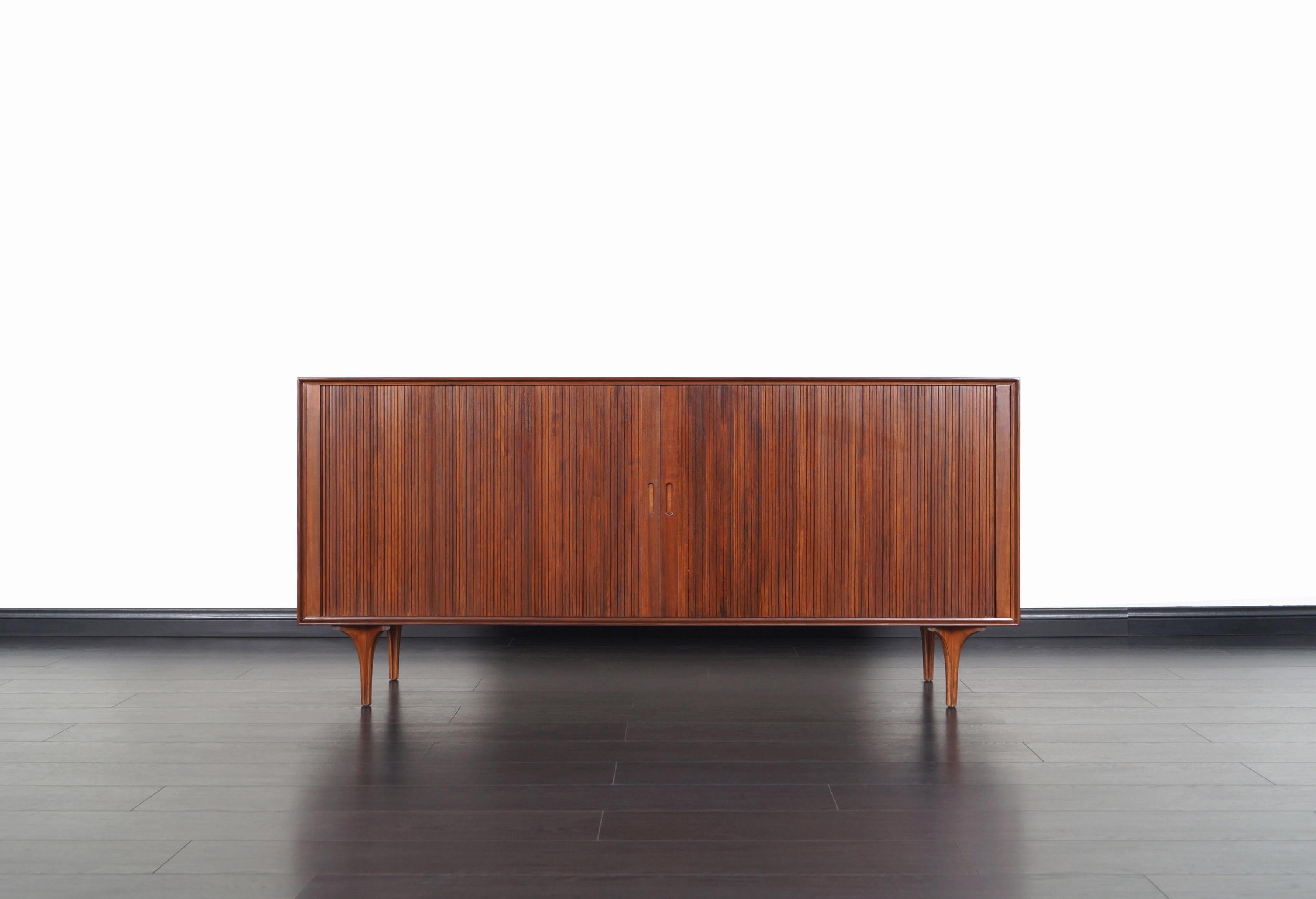 Vintage Tambour Doors Credenza by Robert Baron for Glenn of California In Excellent Condition In North Hollywood, CA