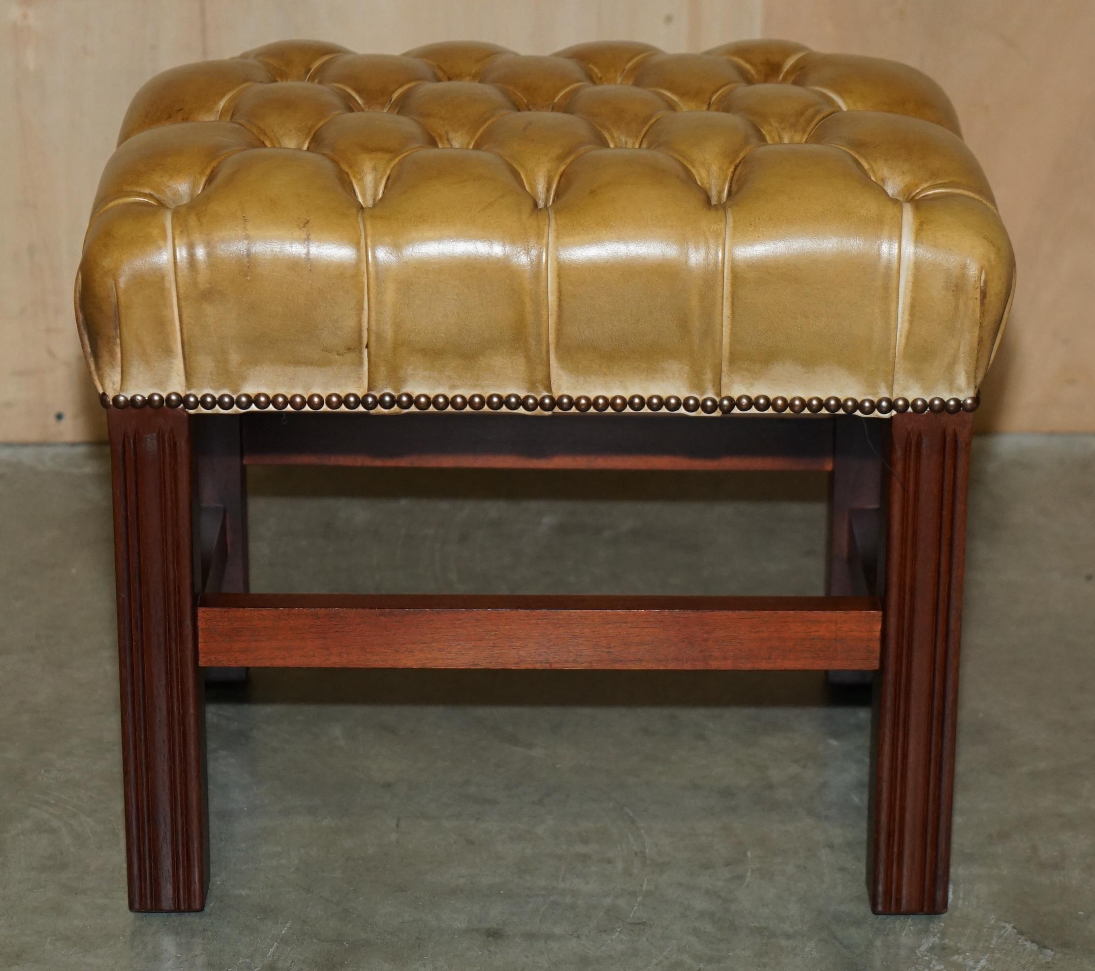 VINTAGE Tan BROWN LEATHER CHESTERFIELD TUFTED BARON FOOTSTOOL PART OF SUiTE im Angebot 1