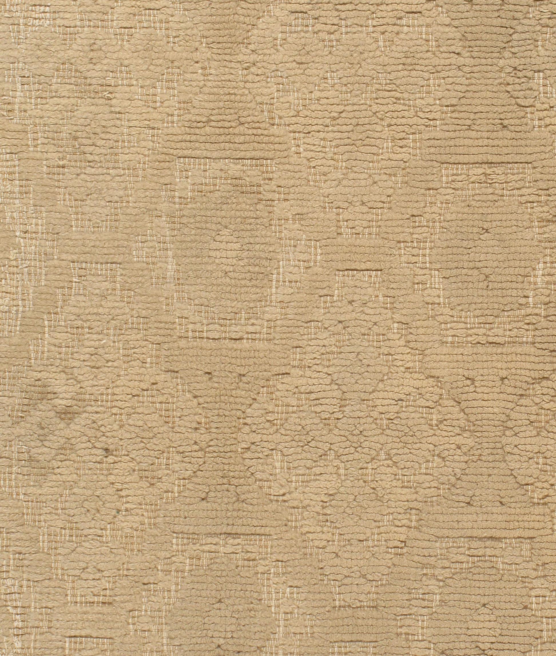 Vintage Tan Spanisch Teppich 7' x 9'2 im Zustand „Gut“ im Angebot in New York, NY