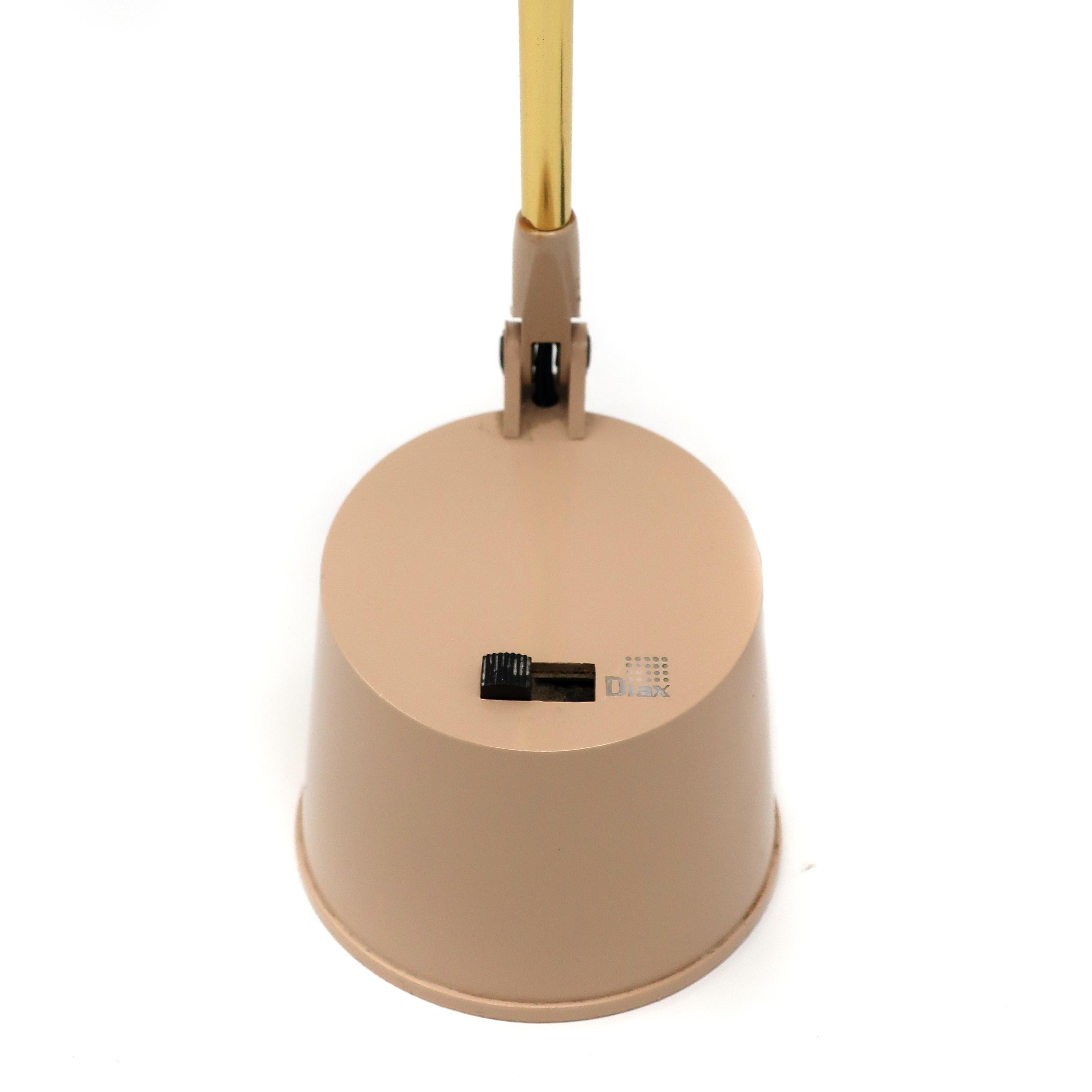 Vintage Tan Tensor Desk Lamp In Good Condition In Brooklyn, NY