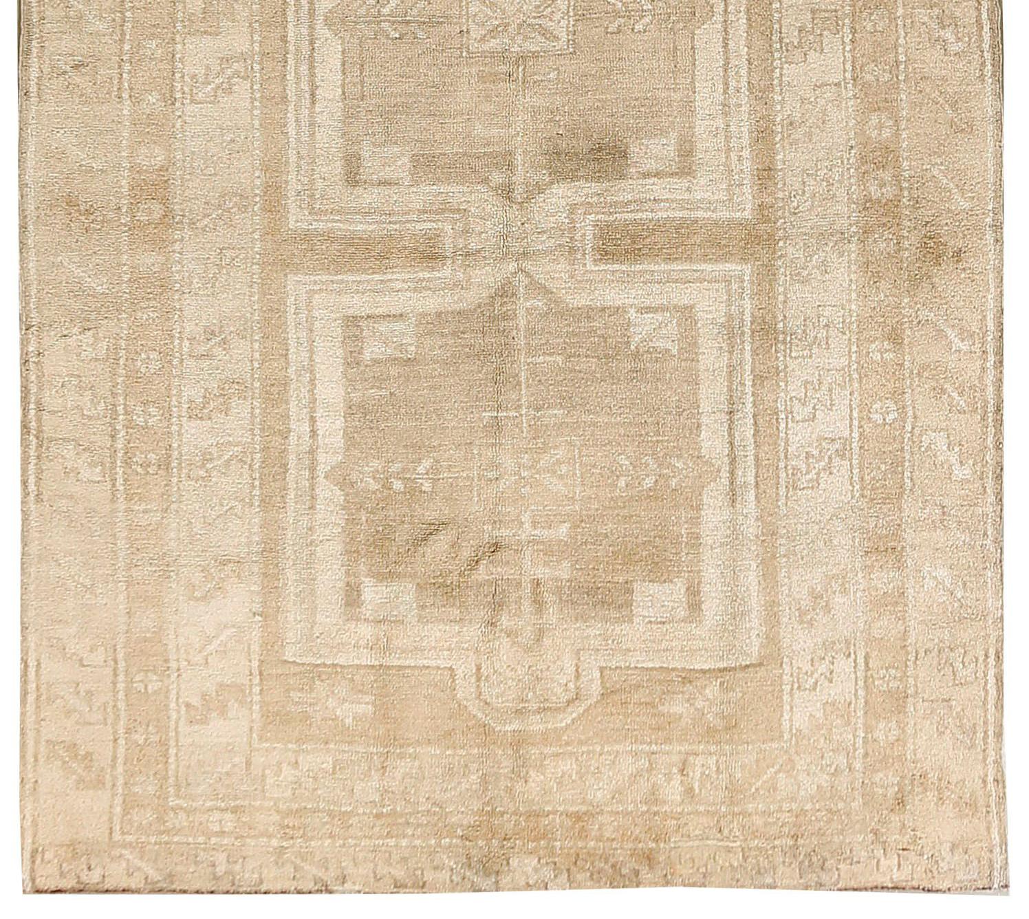Lana Tappeto vintage Tan Turkish Kars in vendita