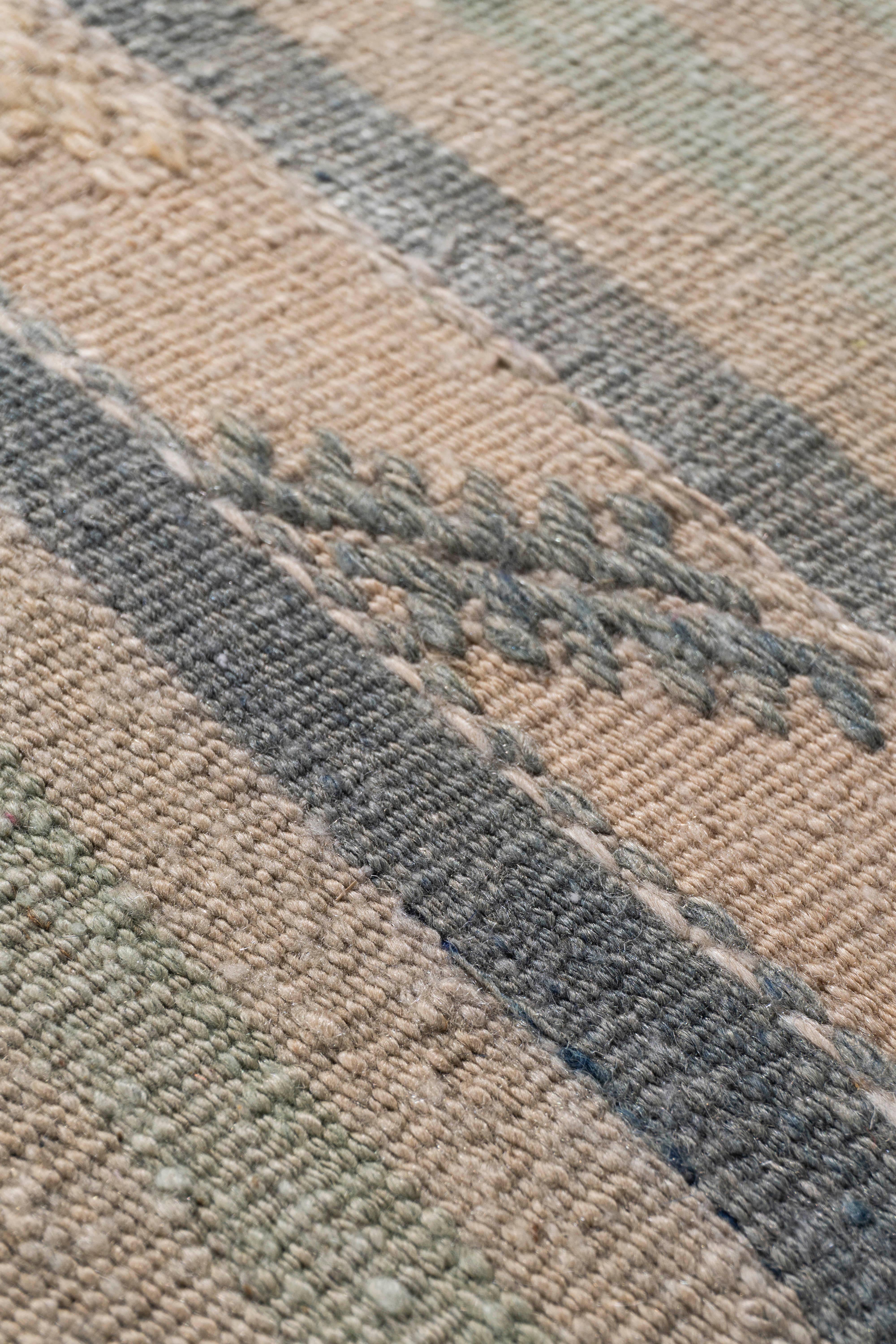 Vintage CIRCA 1940 Tan Türkischer Kilim Flachgewebe-Teppich (Wolle) im Angebot