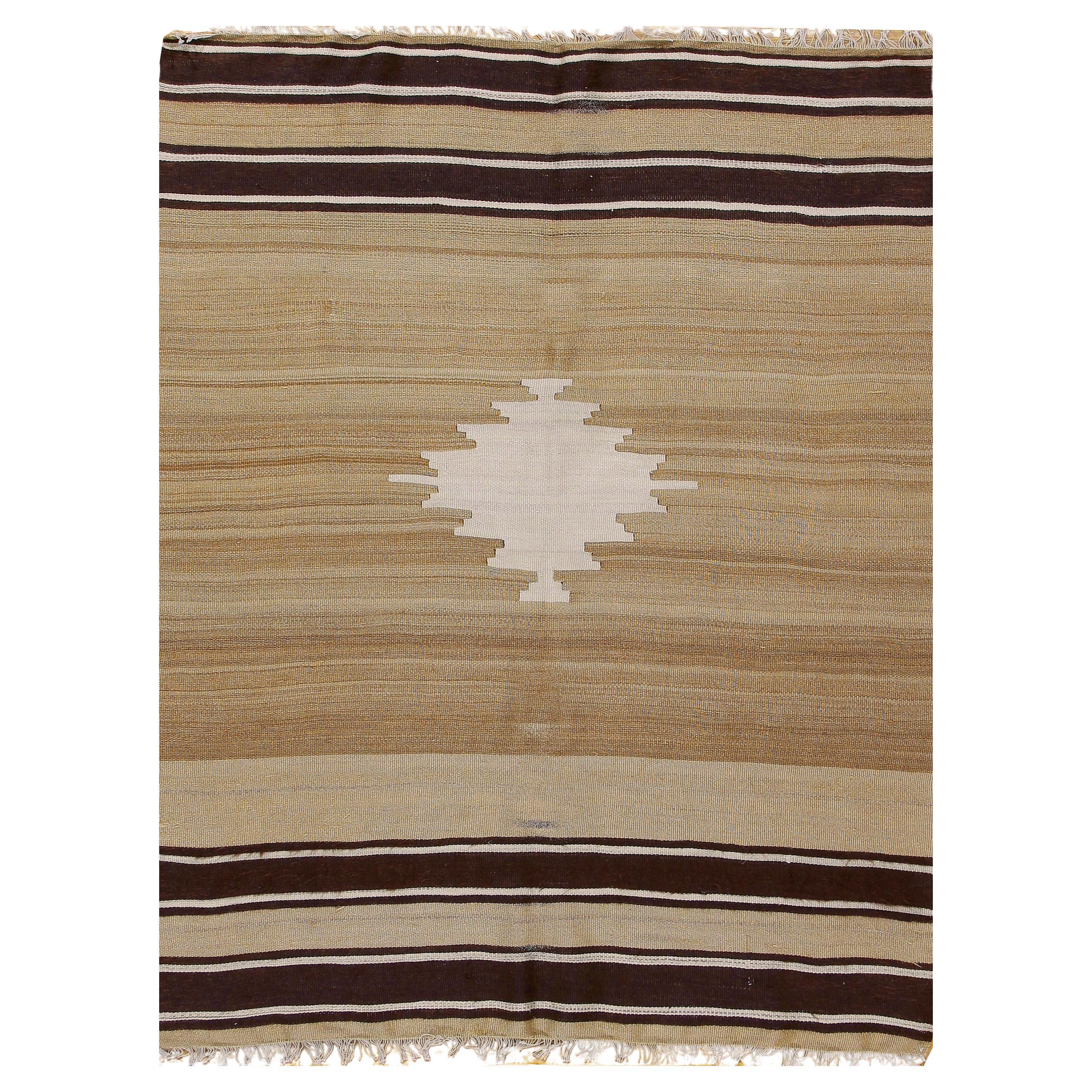 Tan Türkischer Mohair-Teppich im Vintage-Stil 4'2 x 5'4