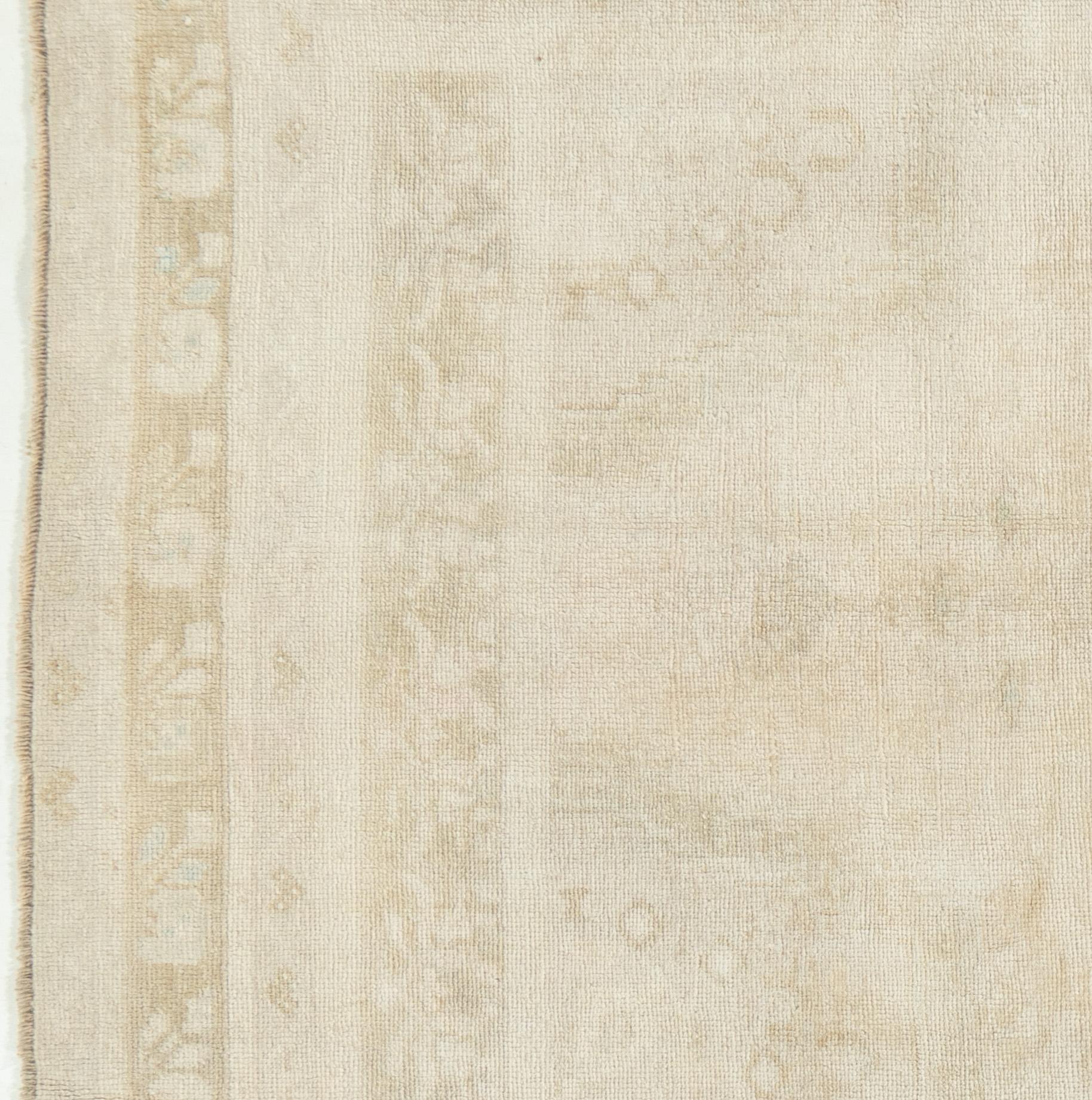 Vintage Tan Oushak turco 3'9 X 6'6 In condizioni buone in vendita a New York, NY
