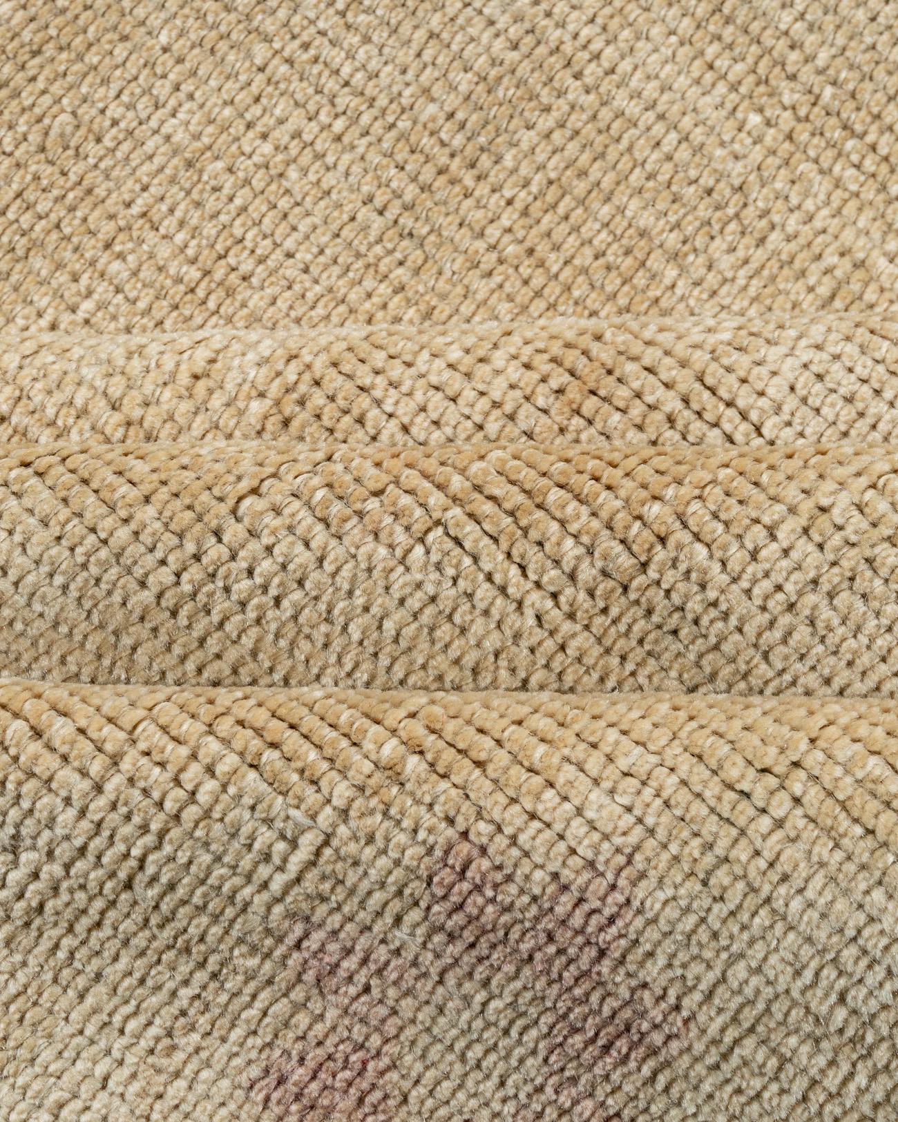 Tan Türkischer Oushak-Teppich im Vintage-Stil 4'8 x 8'9 (Handgeknüpft) im Angebot
