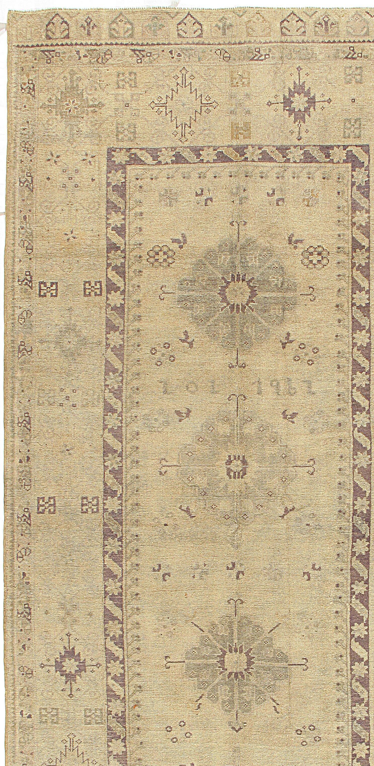 XX secolo Vintage Tan Turkish Oushak Runner 4'9 x 11'3 in vendita