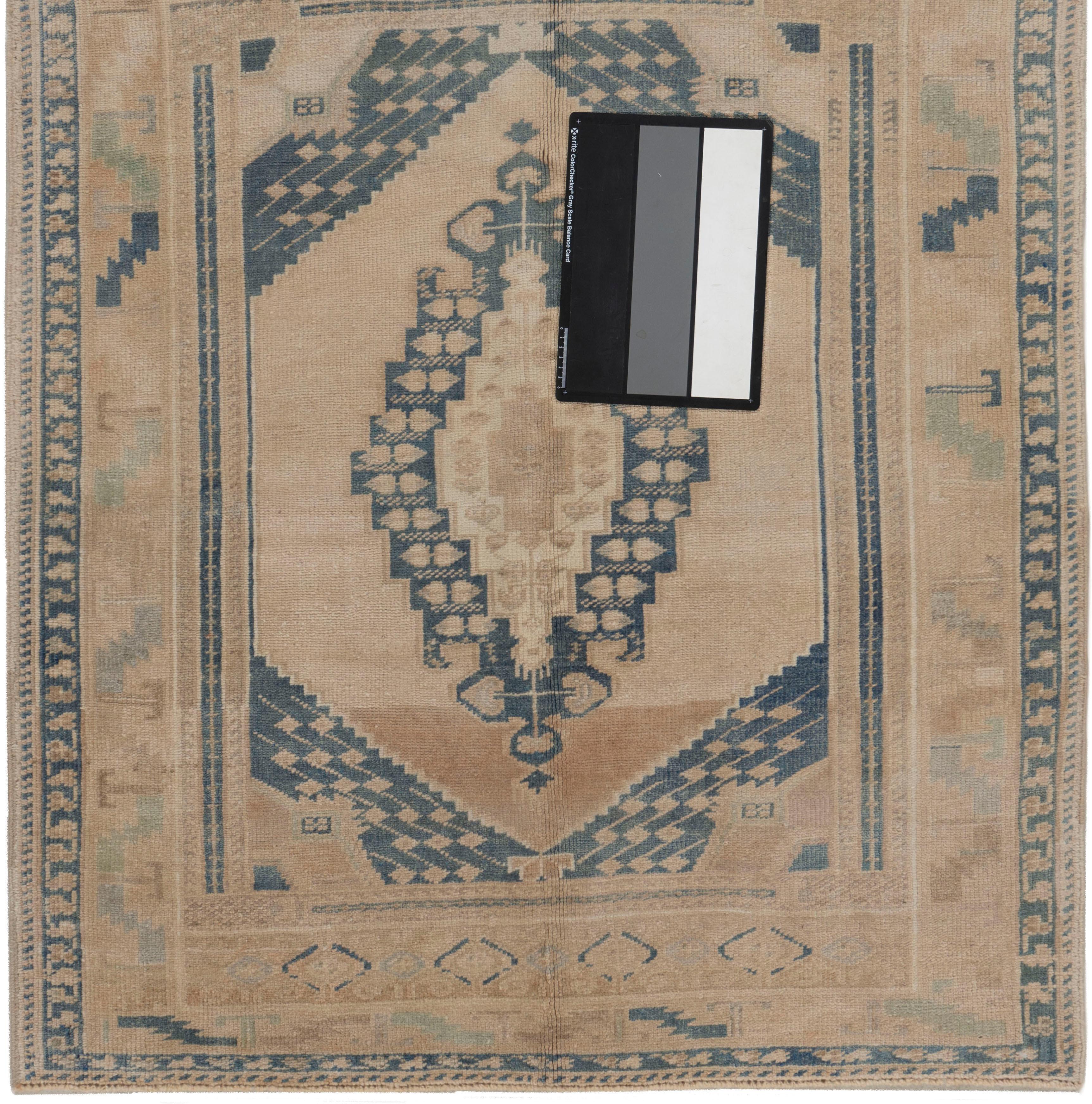 Tessuto a mano Vintage Tan Turkish Oushak Wool Hand Knots Rugs (Tappeto di lana turca annodata a mano) in vendita