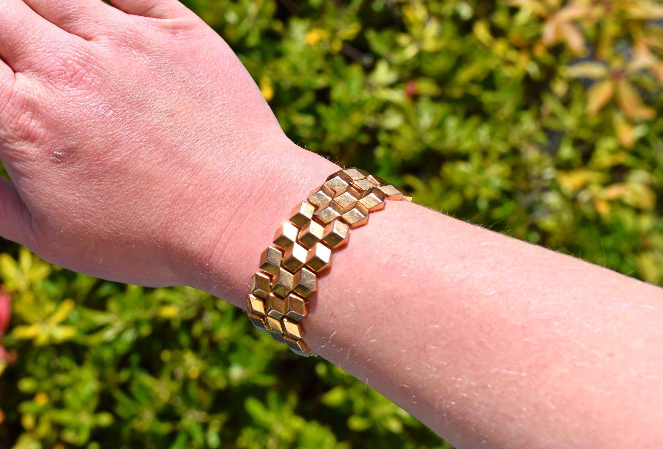 Contemporary Vintage Tank Bracelet in 18k Gold with Cubes Auguste Gross