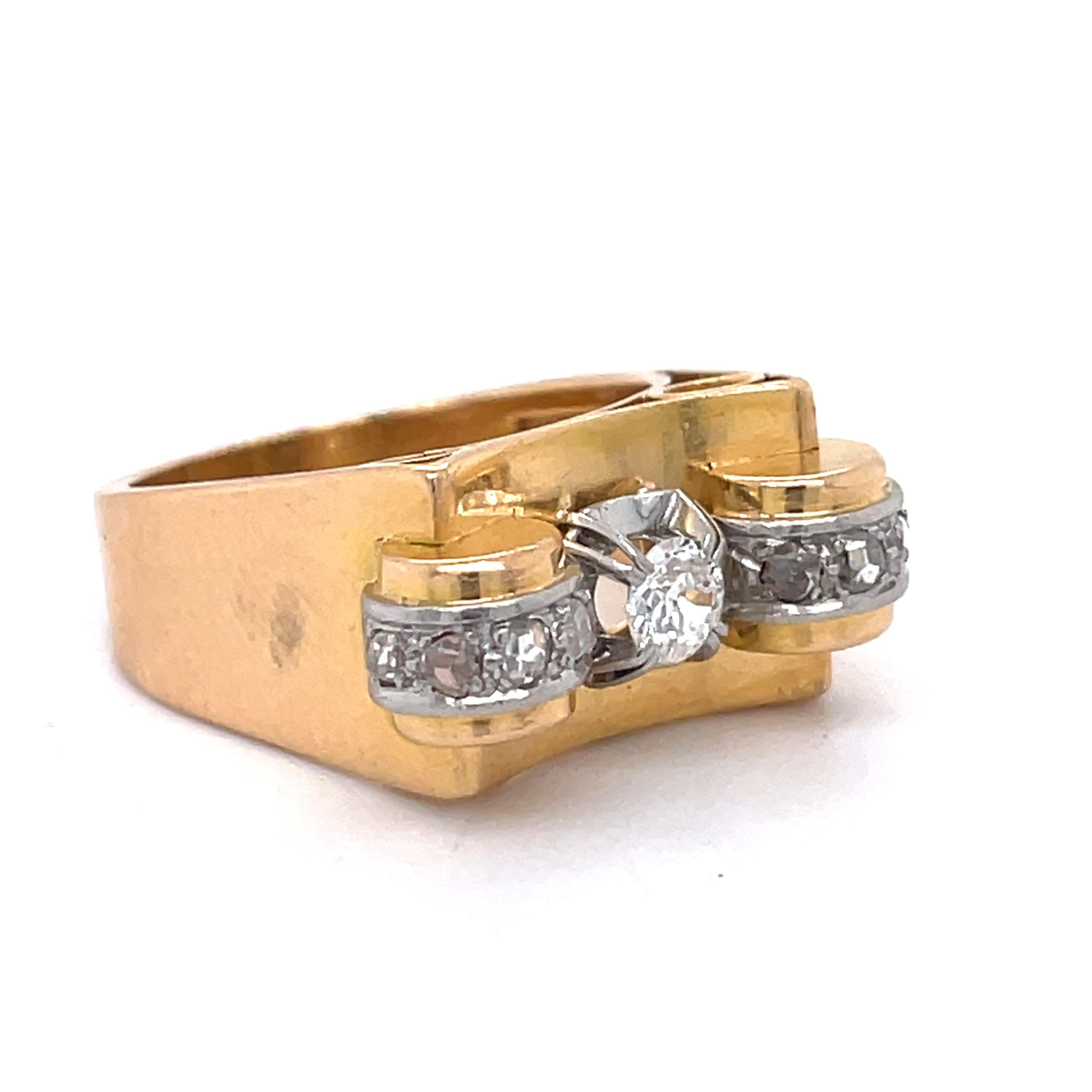 Vintage Tank Gold Ring, 18k Yellow Gold, Platinum Details, Old European Diamond In Excellent Condition For Sale In Ramat Gan, IL