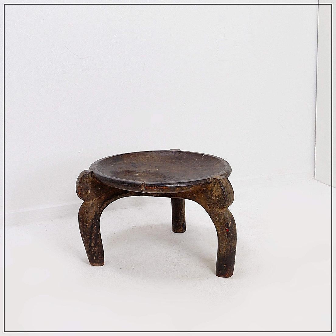 Taburete tanzano vintage, años 60 en venta 6