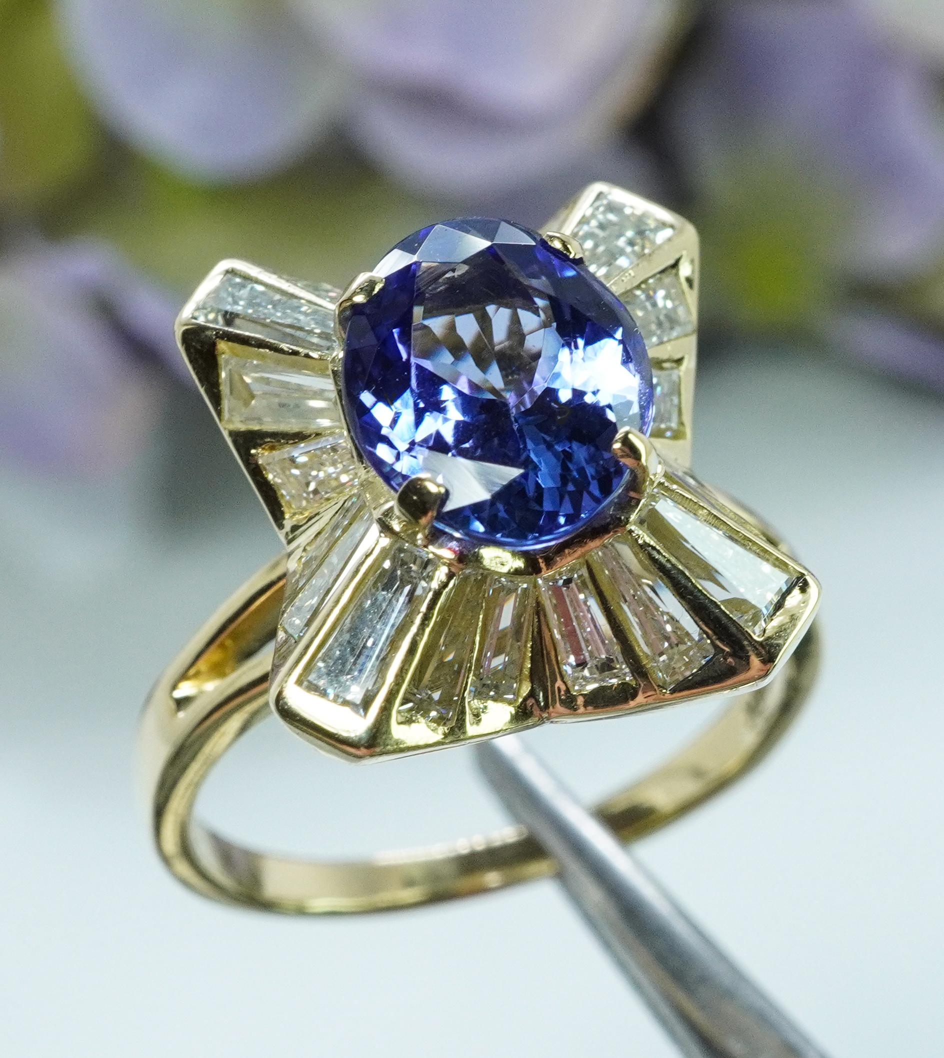 Vintage Tanzanit Baguette Diamant Ballerina 18K Gold Halo Ring Estate 4,3cttw im Angebot 1