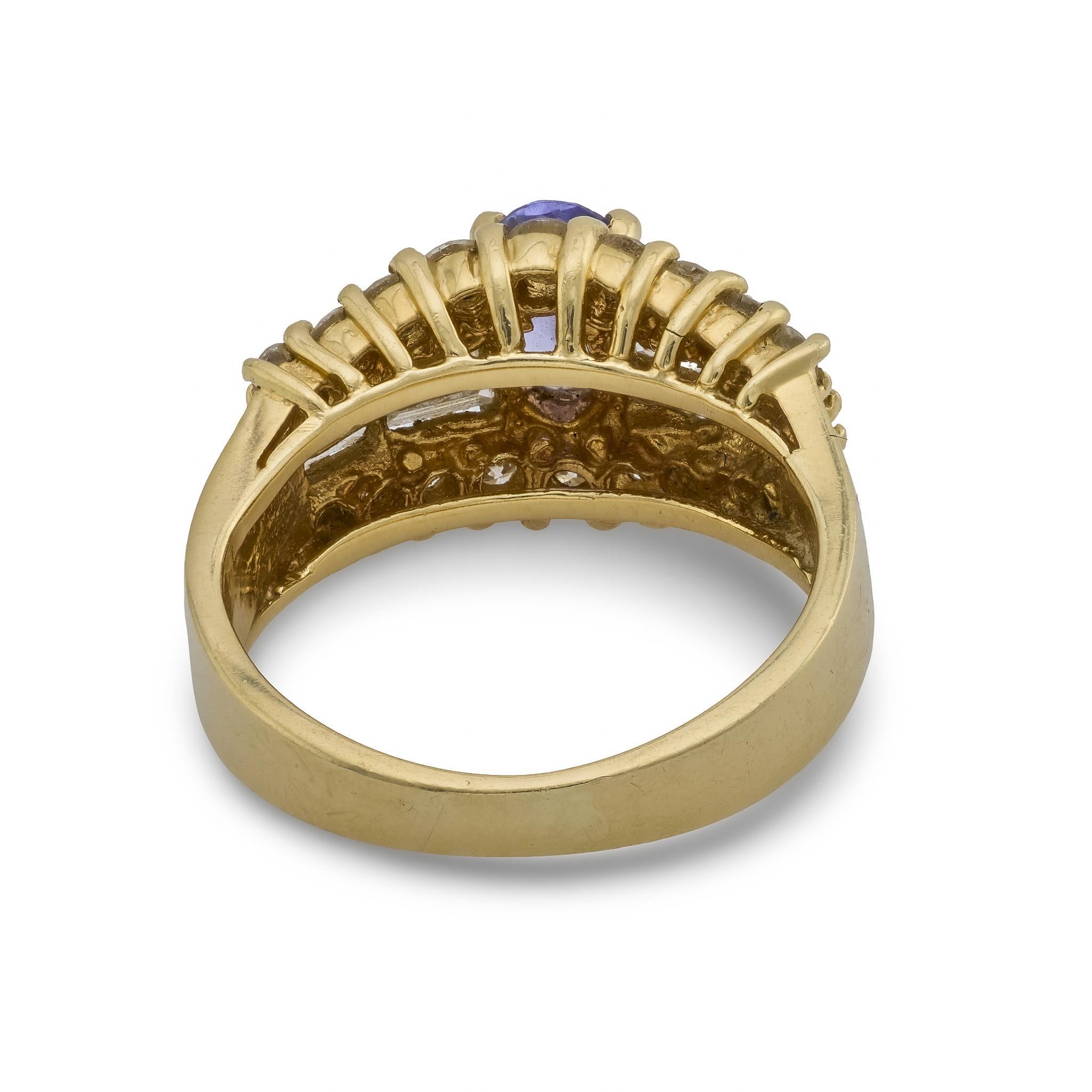 Bague vintage en or jaune 14k avec tanzanite et diamant Bon état - En vente à Beverly Hills, CA
