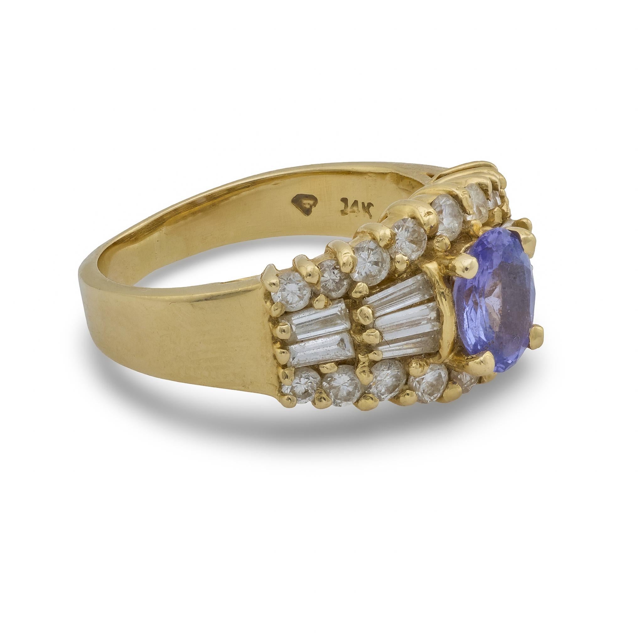 Bague vintage en or jaune 14k avec tanzanite et diamant en vente 1