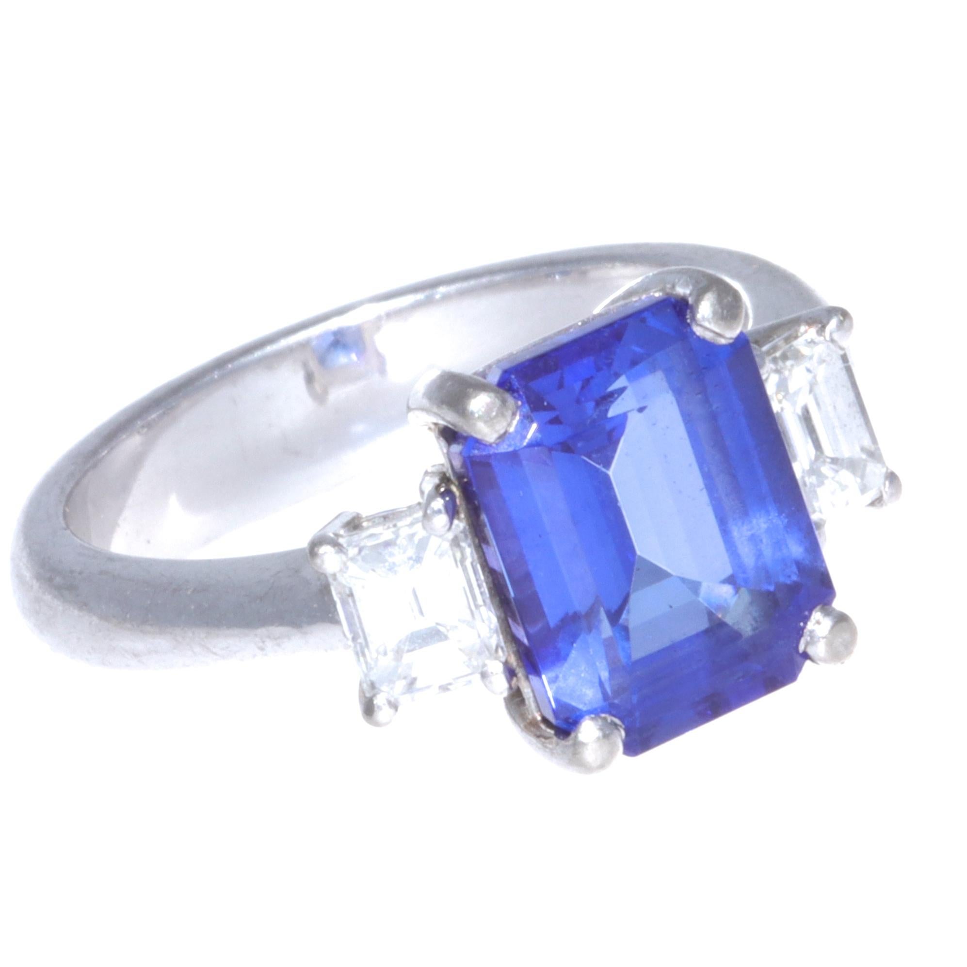 The vibrant, blue color of the Tanzanite immediately strikes your heart. You won't take your eyes off this gorgeous ring. This Vintage Tanzanite Diamond 18k White Gold Ring will be the perfect accessory to celebrate a special occasion or to add to