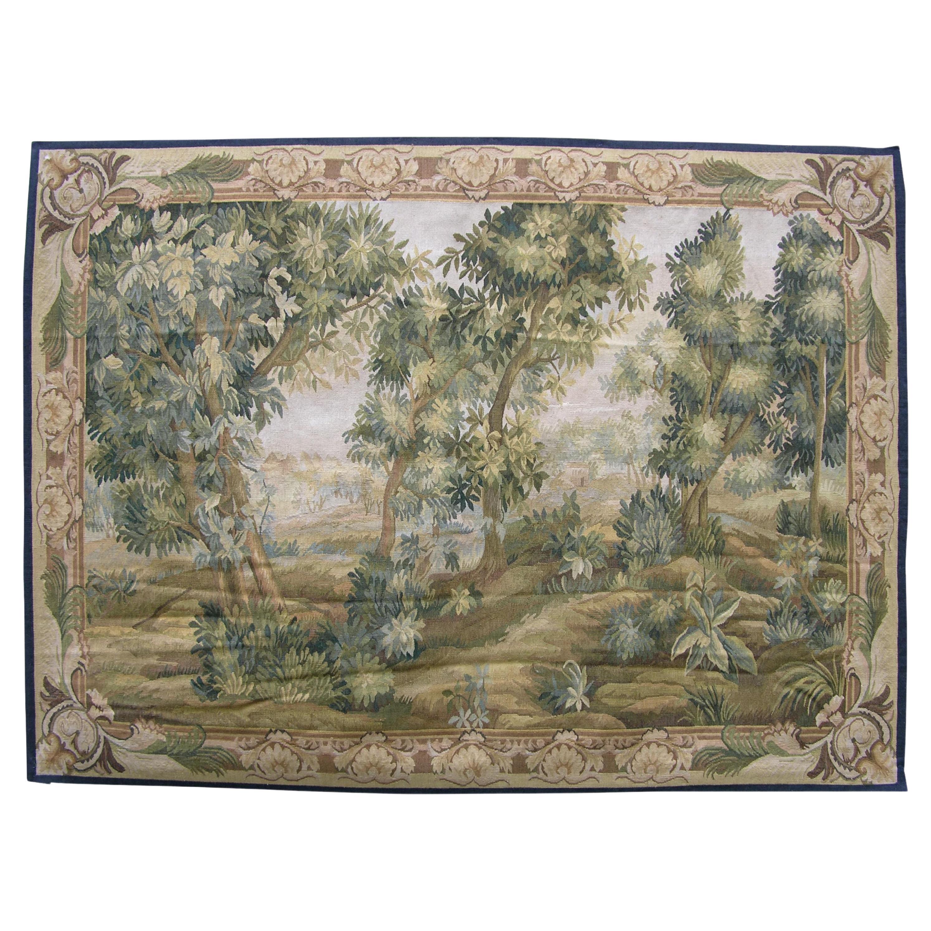 Arazzo d'epoca raffigurante una foresta nascosta 5'5" X3'6" in vendita