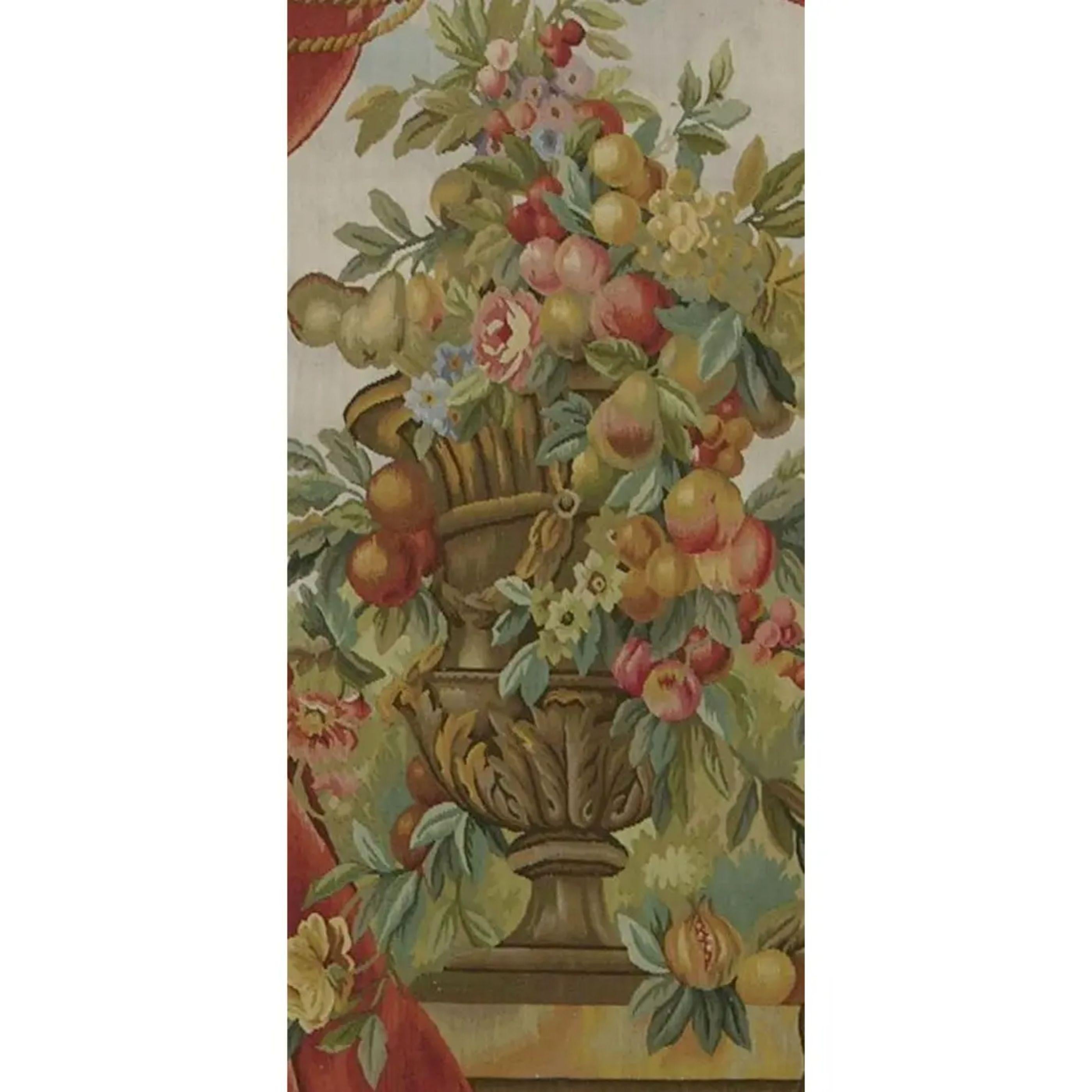 Wandteppich mit der Darstellung einer königlichen Vase 6.2X2.3 (Empire) im Angebot