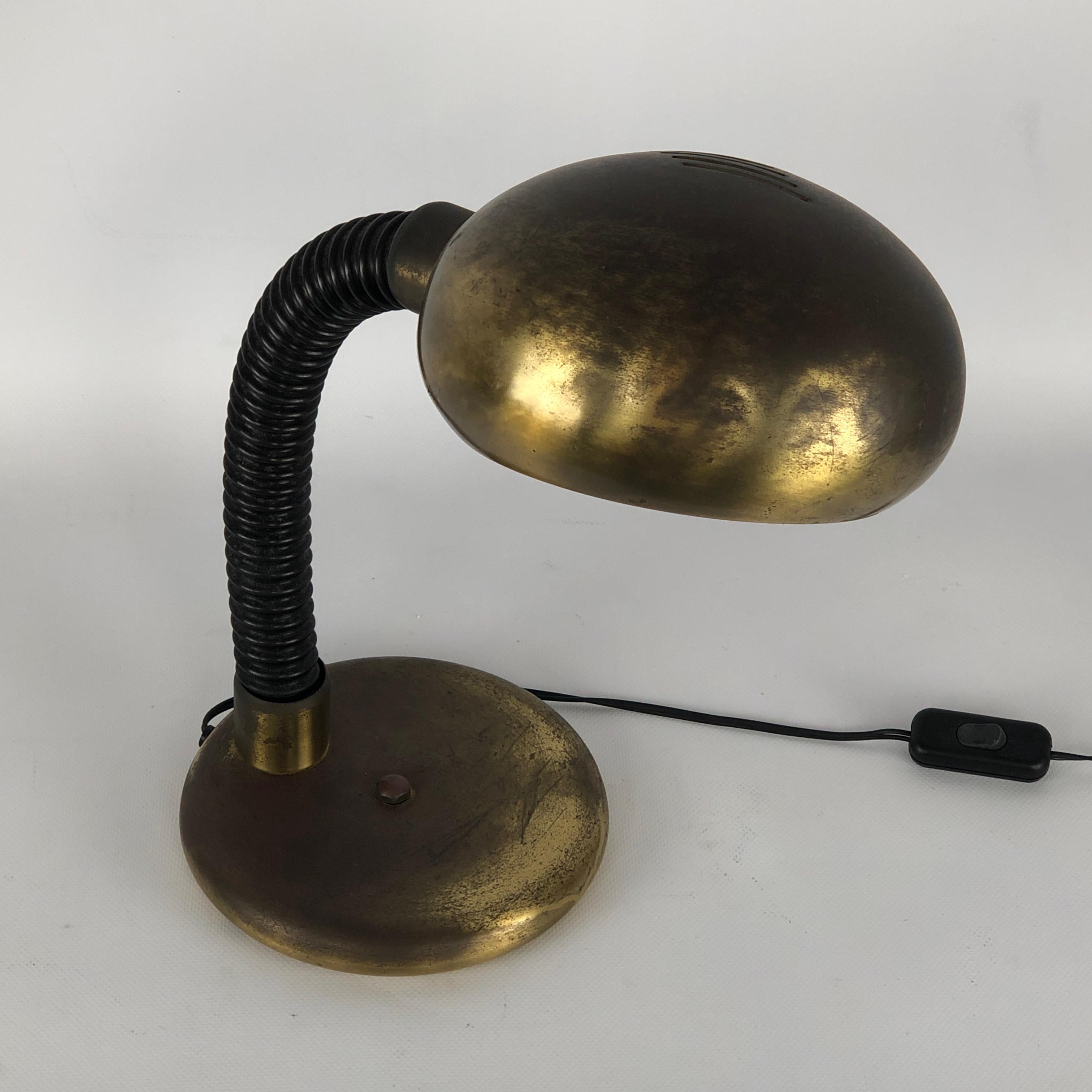 Vintage Targetti Metal Table Lamp 70s In Good Condition For Sale In Catania, CT