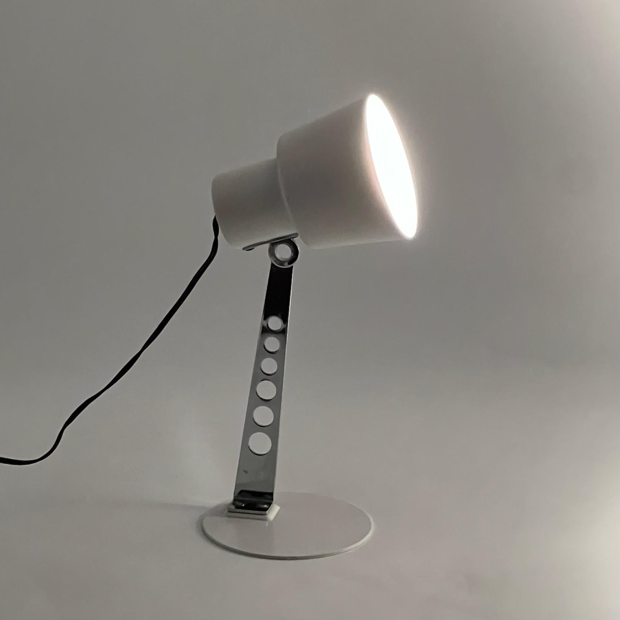 Late 20th Century Vintage Targetti Sankey Desk Lamp - Minimalist 1970s Italian Design
