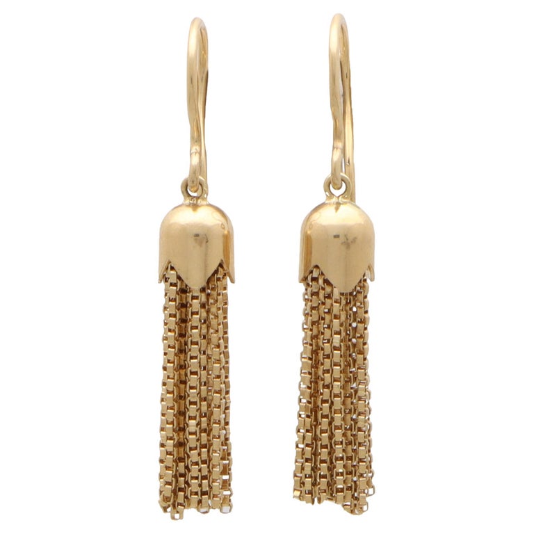 Vintage Tassel Dangle Drop Earrings Set in 18k Yellow Gold For Sale at