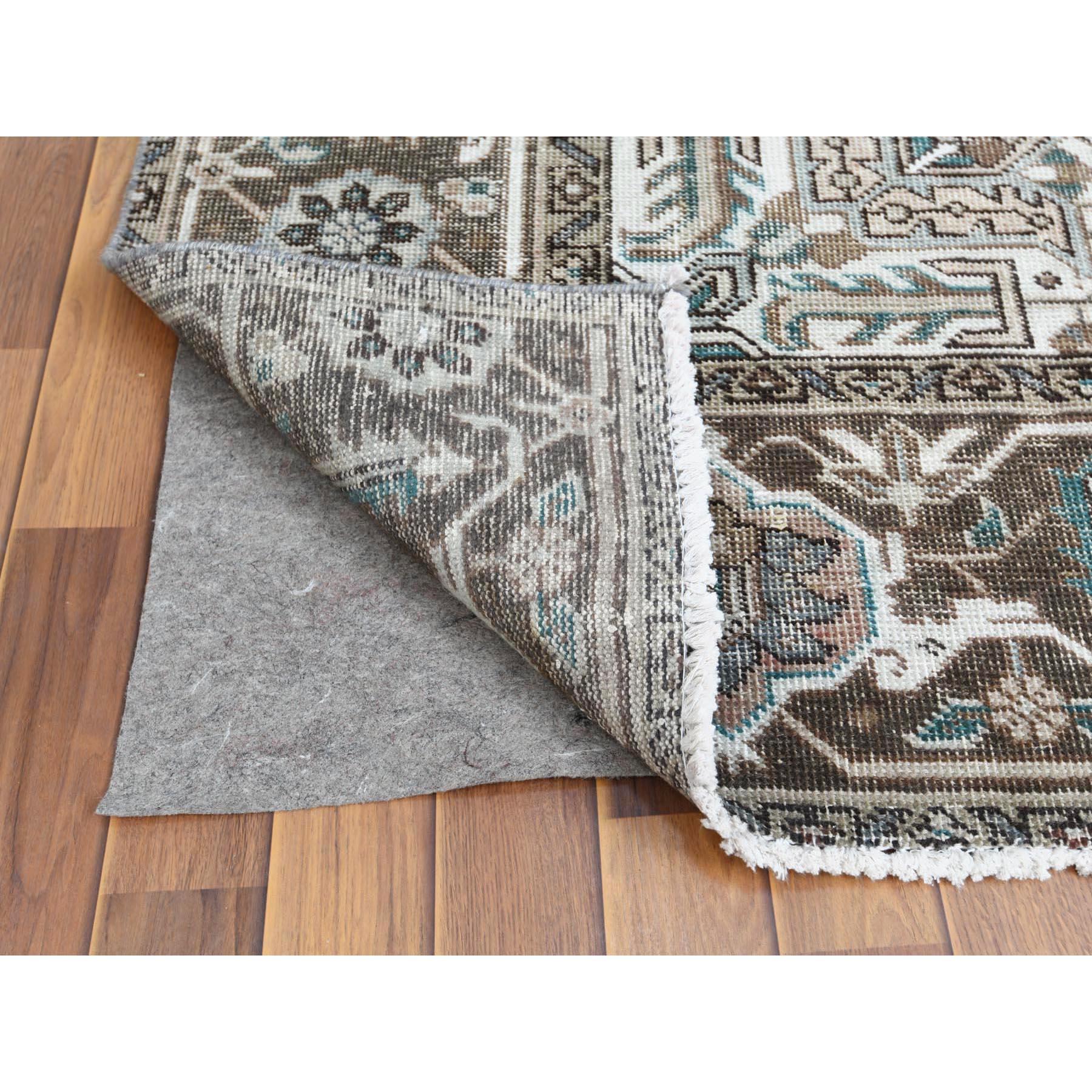 Vintage Taupe Persian Heriz Clean Hand Knotted Oriental Rug In Good Condition In Carlstadt, NJ