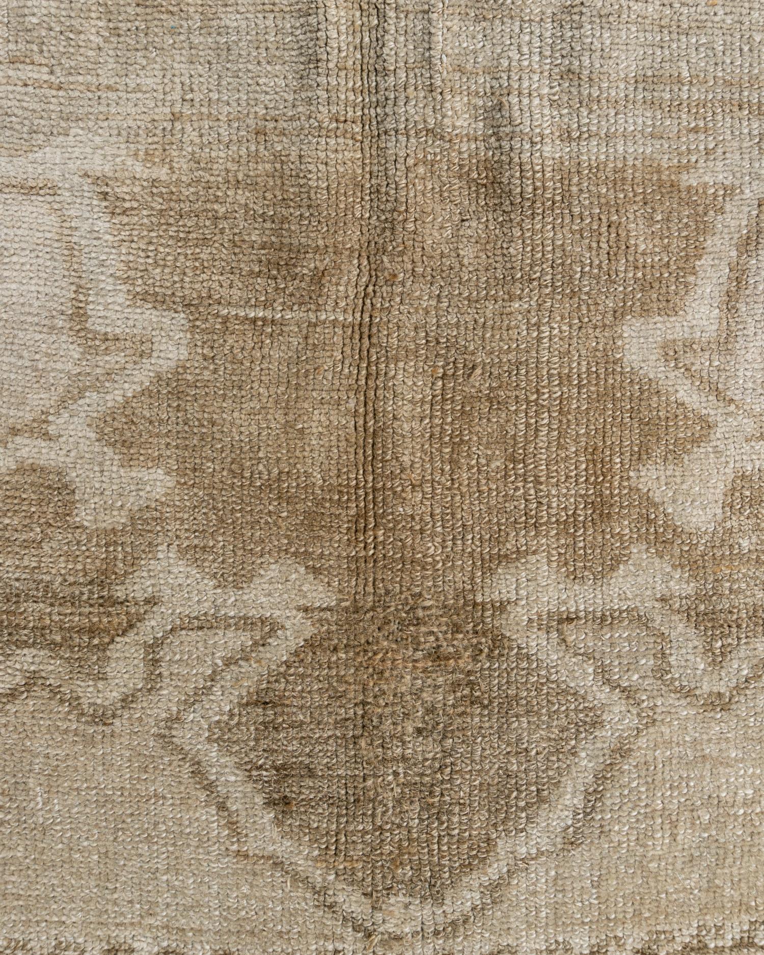 Vintage Taupe Türkisch Kars Teppich 6'7 x 12'5 (20. Jahrhundert) im Angebot