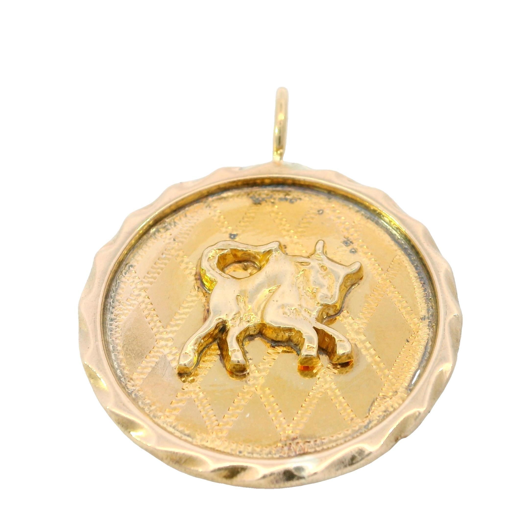 Moderne Pendentif Vintage Taurus Zodiac Or Jaune 12K 1.5