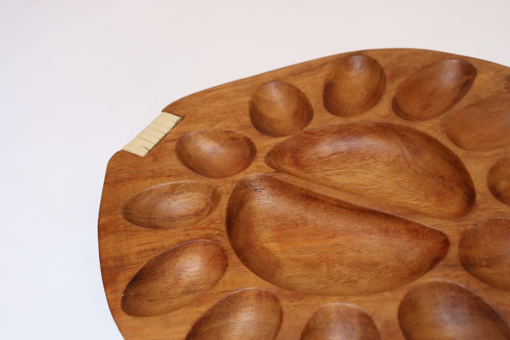 Vintage Taverneau und Rattan Tablett für gefüllte Eier von Arthur Umanoff für Pantalcraft im Angebot 7
