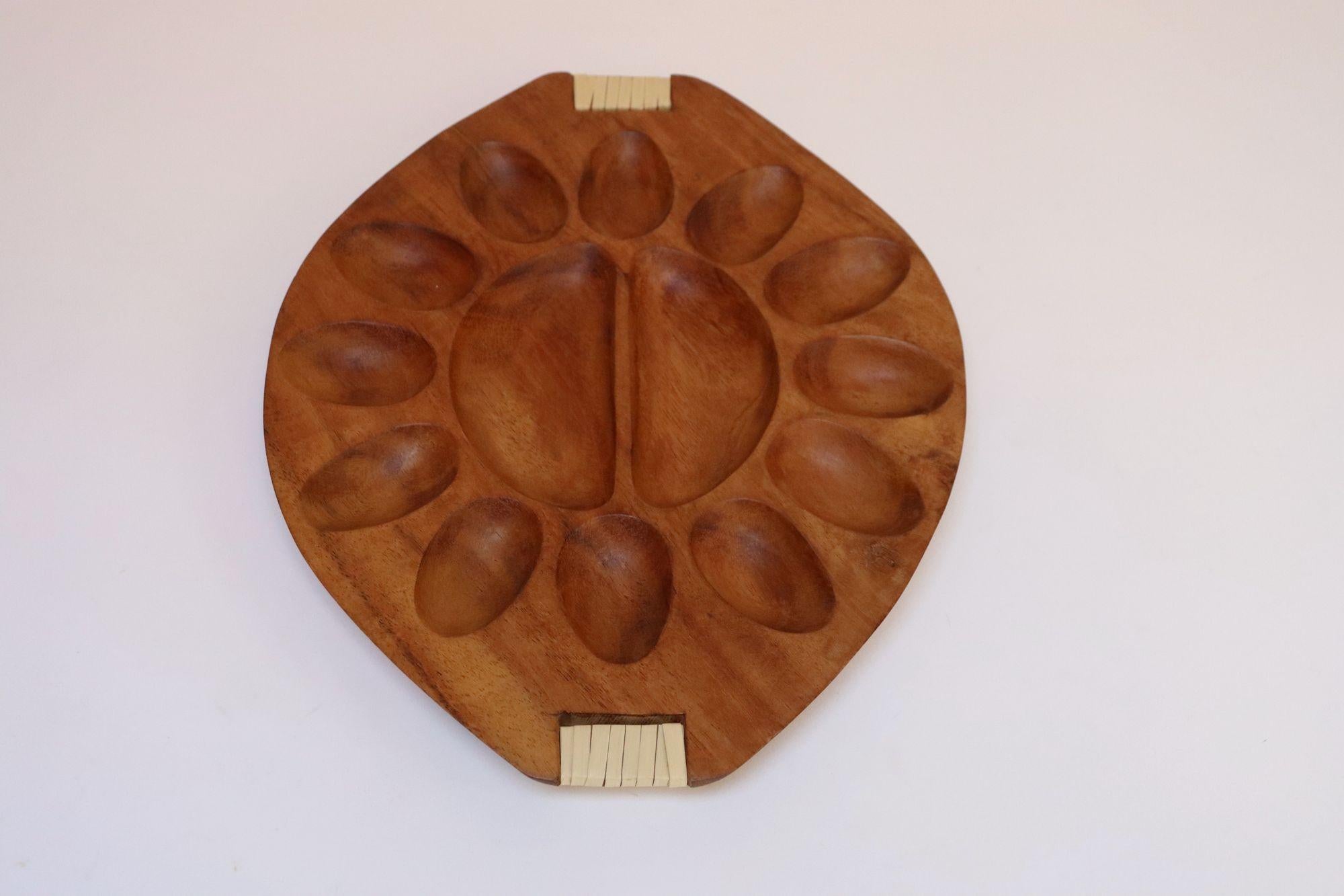 Vintage Taverneau und Rattan Tablett für gefüllte Eier von Arthur Umanoff für Pantalcraft im Angebot 3
