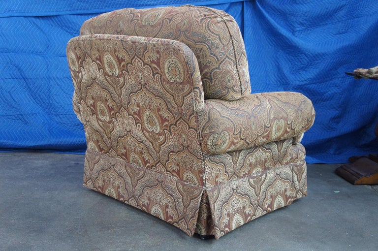 20th Century Vintage Taylor King Traditional Oversized Paisley Rolled Arm Library Club Chair For Sale