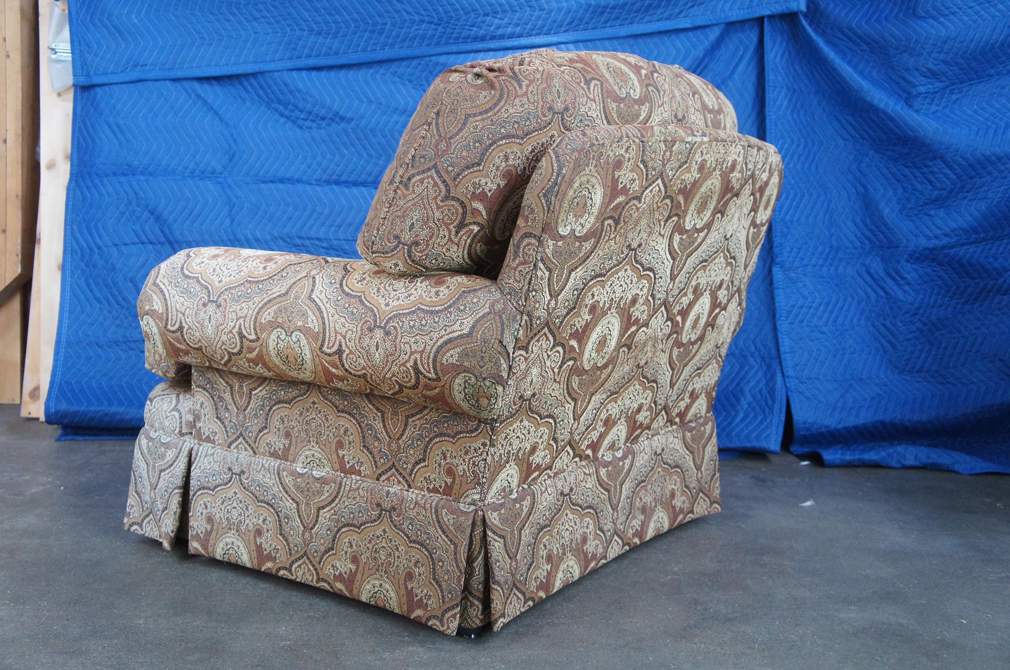 Vintage Taylor King Traditional Oversized Paisley Rolled Arm Library Club Chair In Good Condition In Dayton, OH