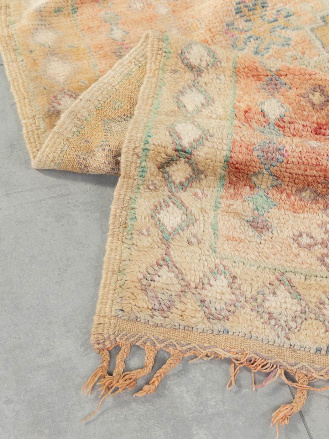 Vintage Taznakht Berber Rug 100% Wool Handwoven For Sale 2
