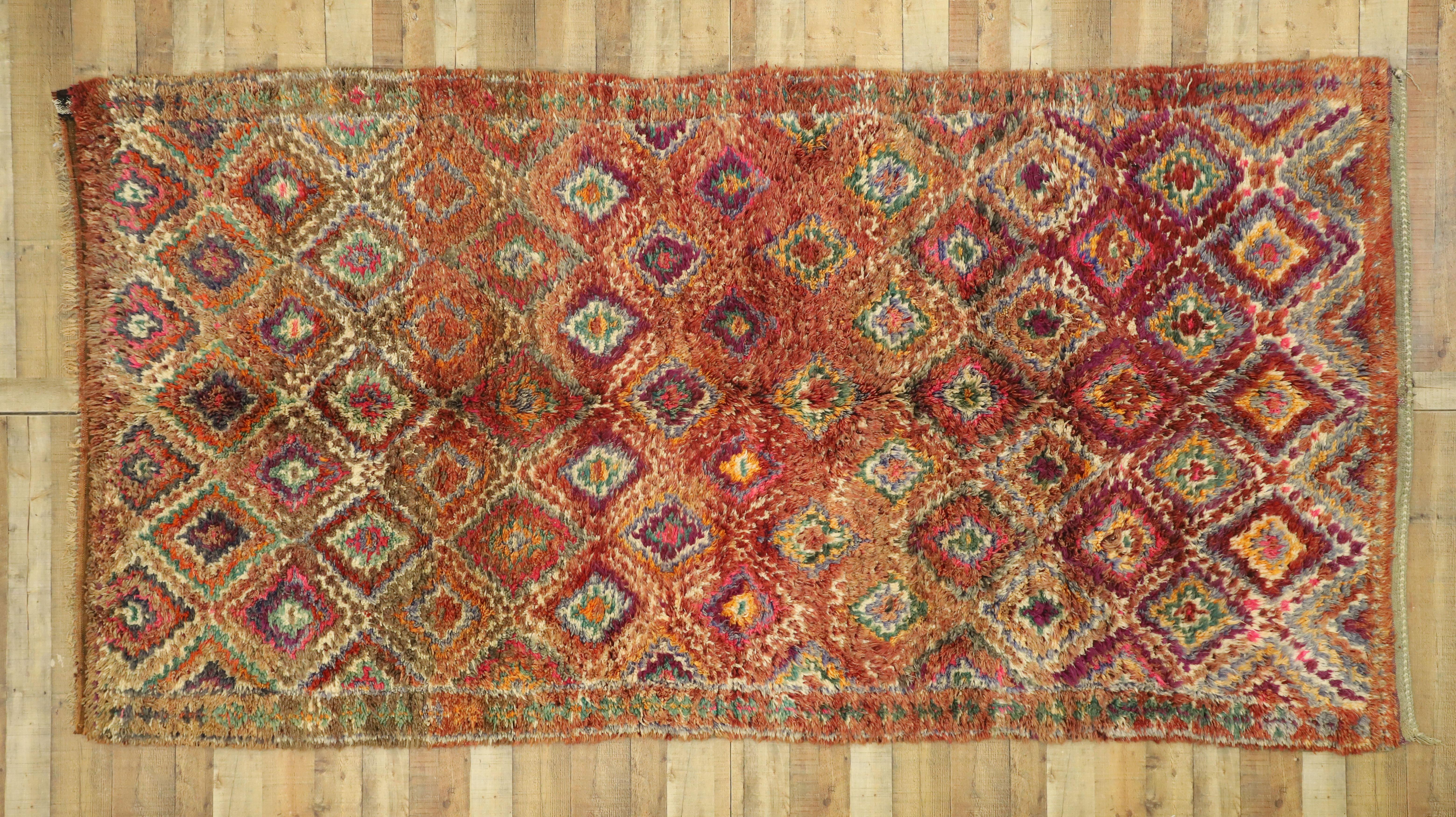 Vintage Taznakht Moroccan Rug with Diamond Pattern and Mid-Century Modern Style For Sale 1