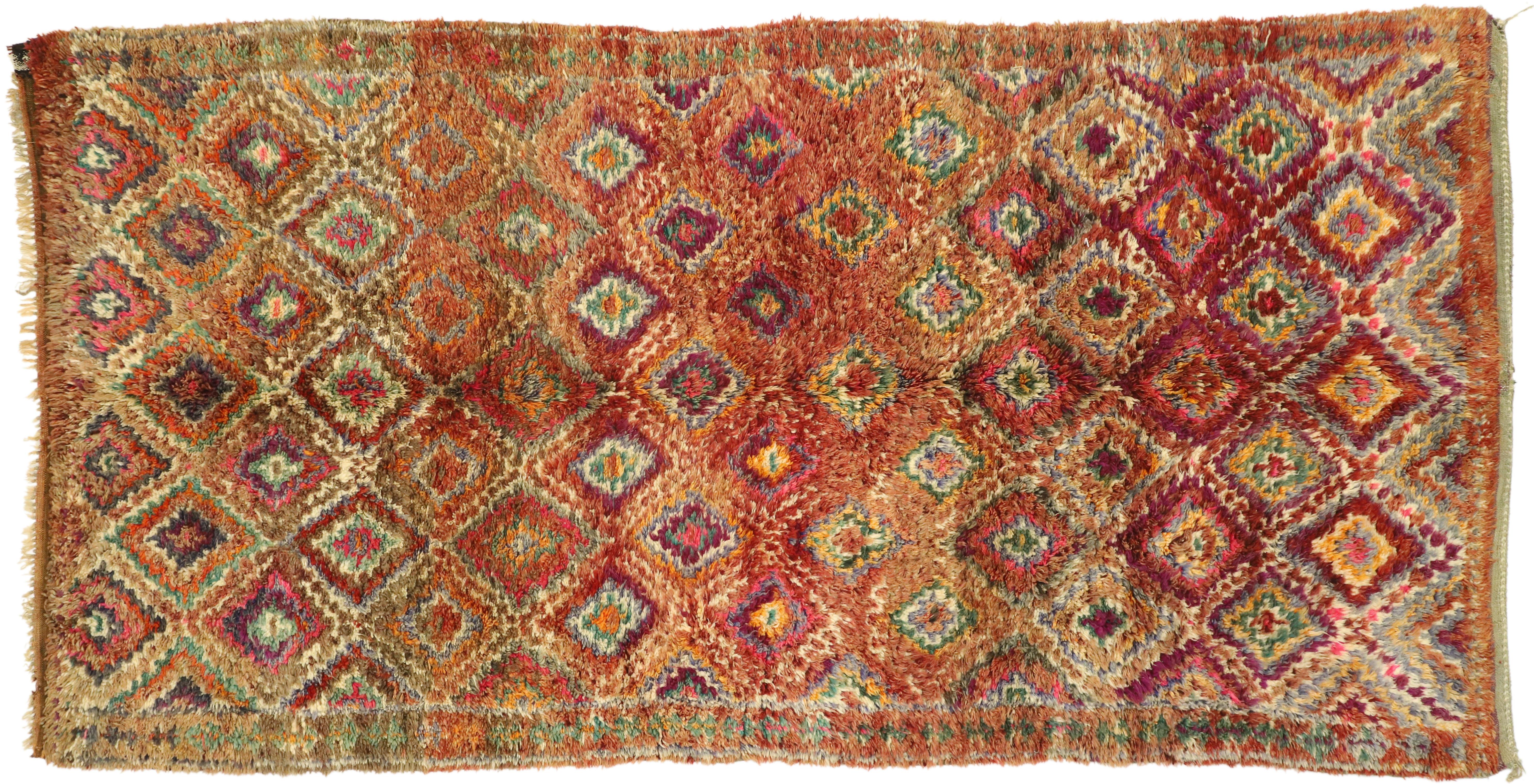 Vintage Taznakht Moroccan Rug with Diamond Pattern and Mid-Century Modern Style For Sale 2