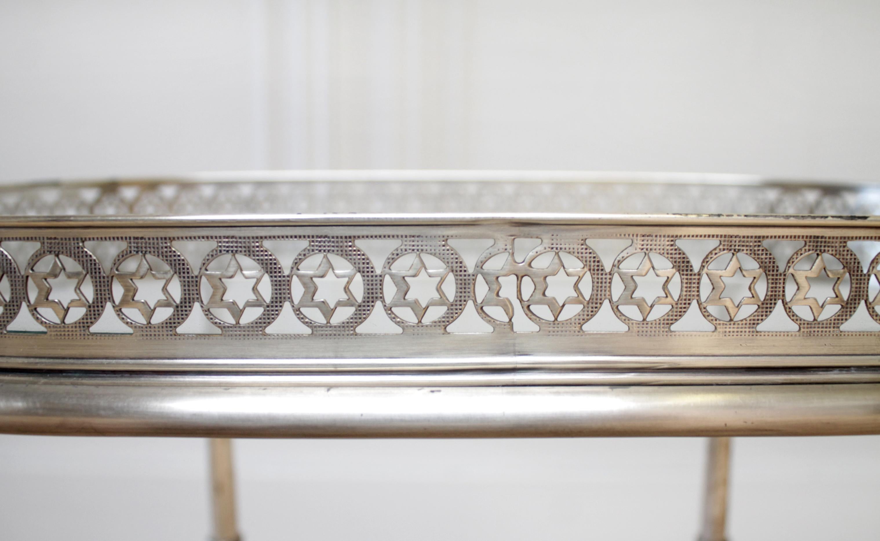 Vintage Tea Cart Bar Cart Serving Tray in Silver Finish In Good Condition In Brea, CA