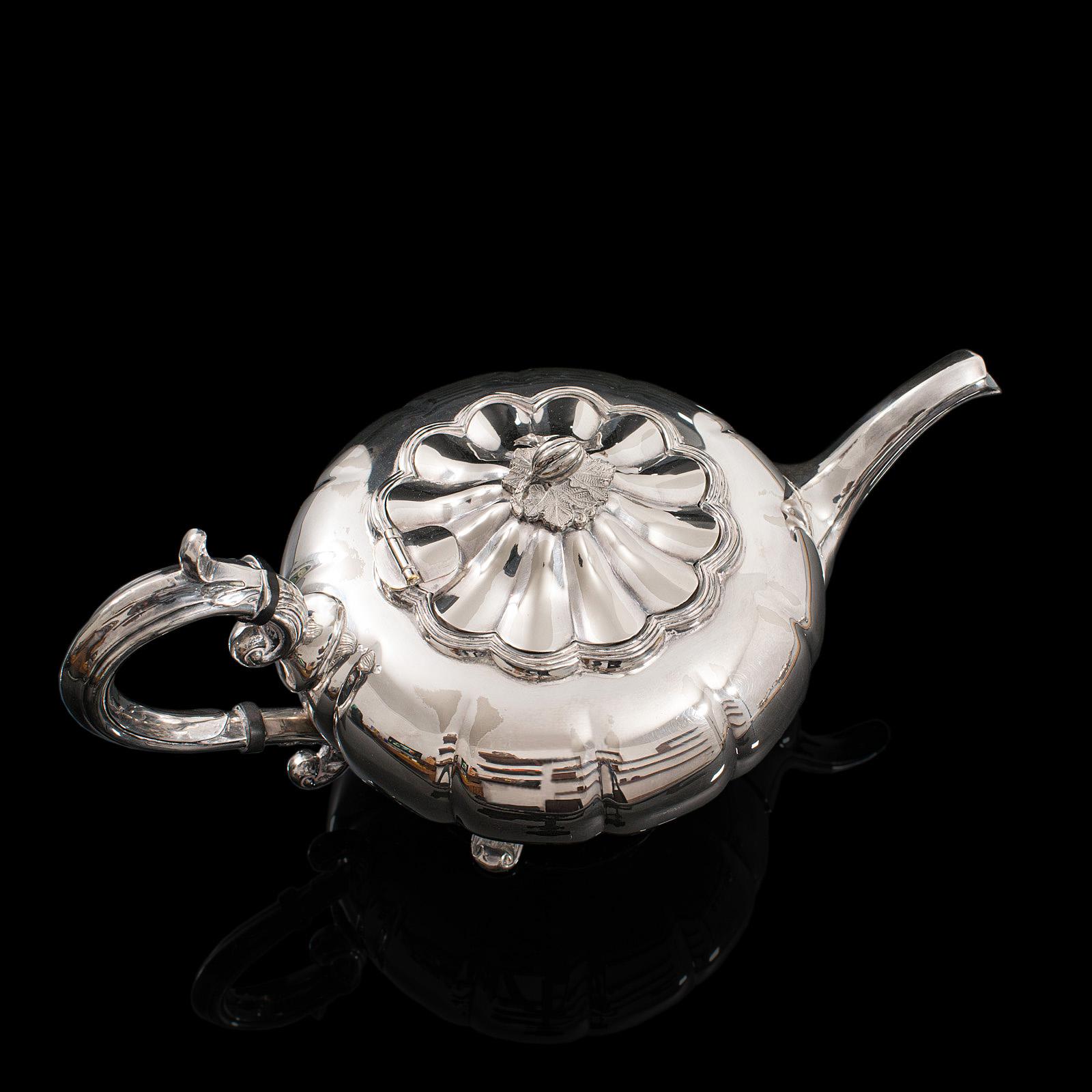 British Vintage Tea Service, English, Silver Plated, Teapot, Dish, Viners of Sheffield For Sale