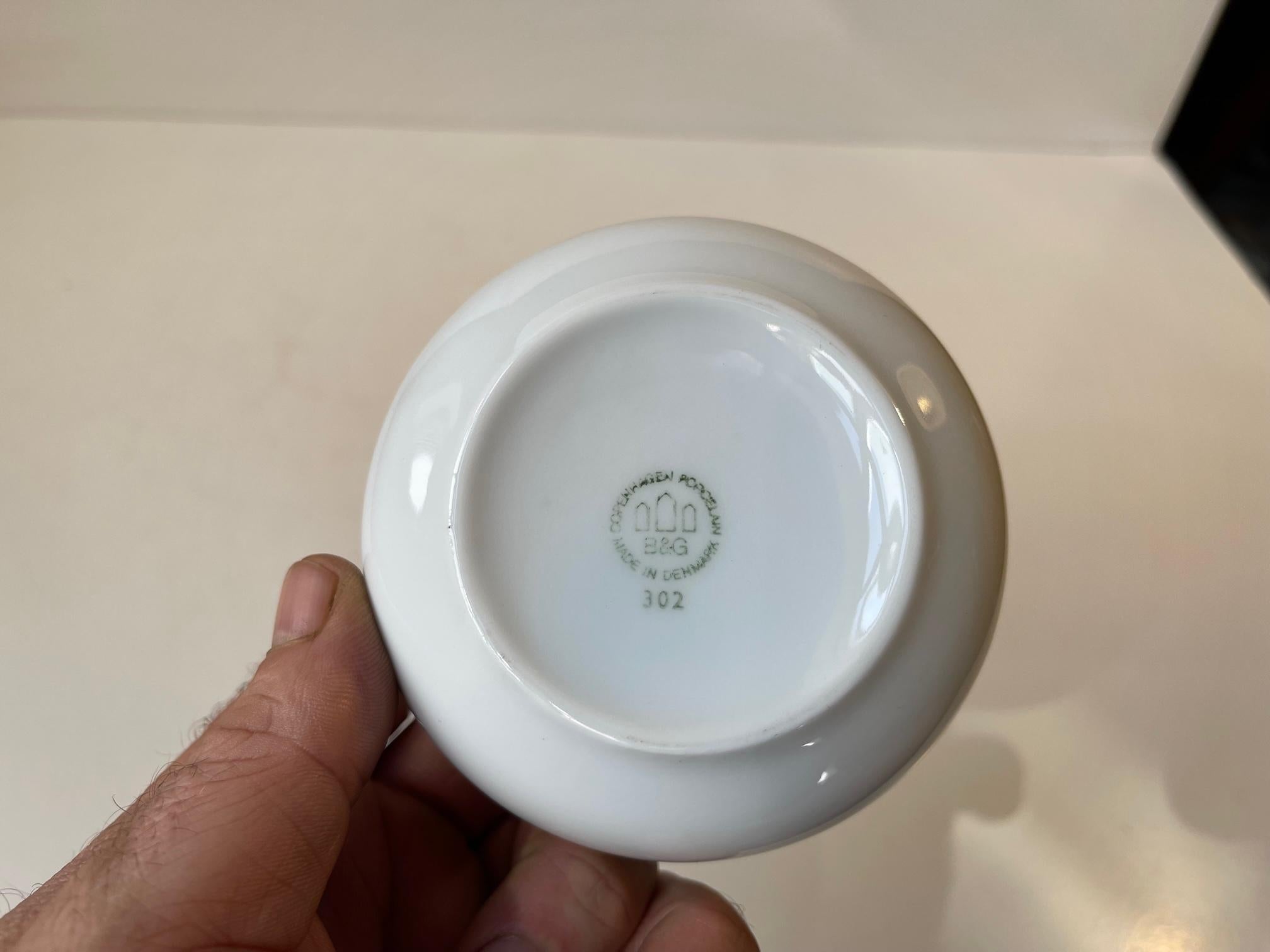 Vintage Tea Set in White Porcelain & Teak by Henning Koppel for Bing & Grondahl For Sale 3