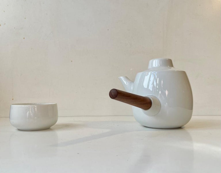 Mid-Century Modern Vintage Tea Set in White Porcelain & Teak by Henning Koppel for Bing & Grondahl For Sale