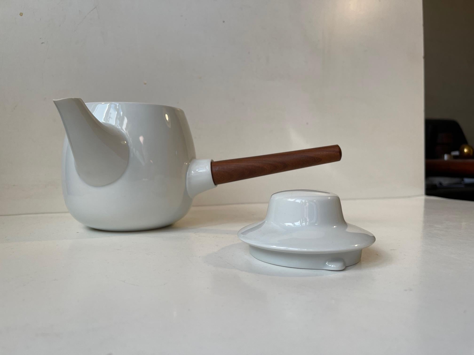 Service à thé vintage en porcelaine blanche et teck de Henning Koppel pour Bing & Grondahl Bon état - En vente à Esbjerg, DK