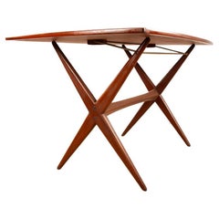 Vintage teak adjustable Scandinavian table, dining and coffee by Frederik Kayser Vintage teak adjustable Scandinavian table, dining and coffee by Frederik Kayser