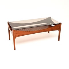 Vintage-Couchtisch aus Teakholz und Glas