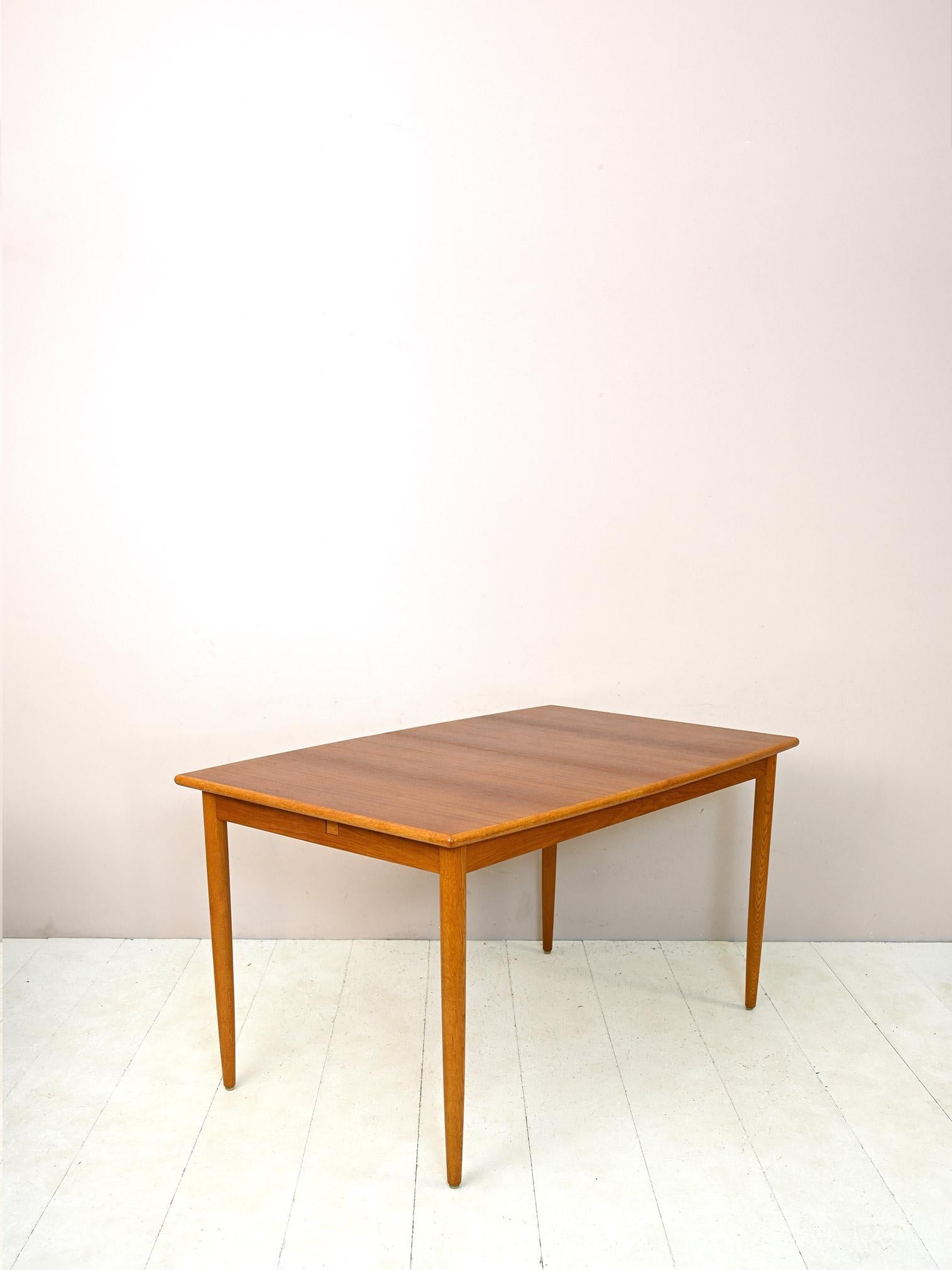 Vintage Teak and Oak Rectangular Table In Good Condition For Sale In Brescia, IT