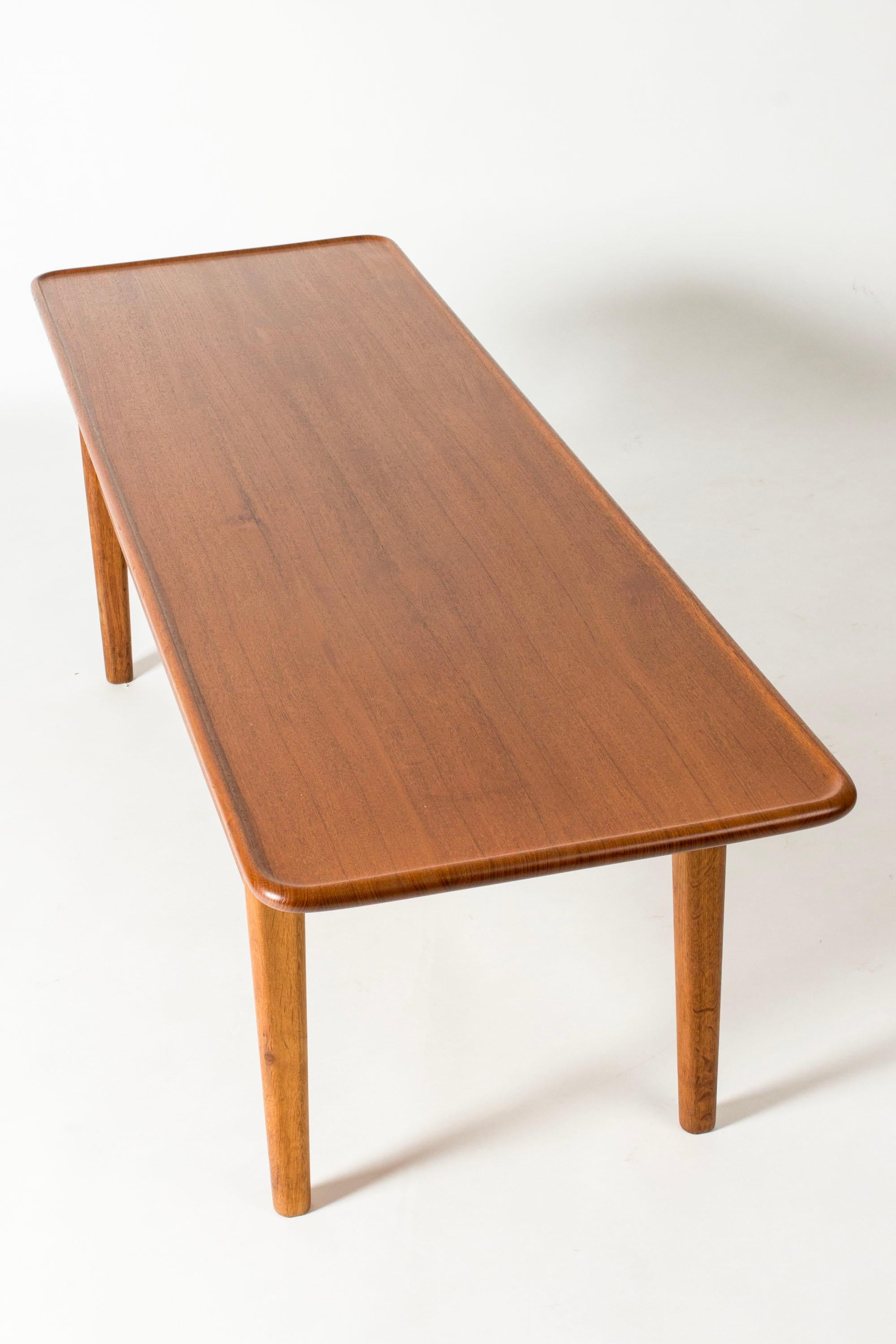 Rotin Table basse vintage en teck et rotin, Hans J. Wegner, Danemark, années 1960 en vente