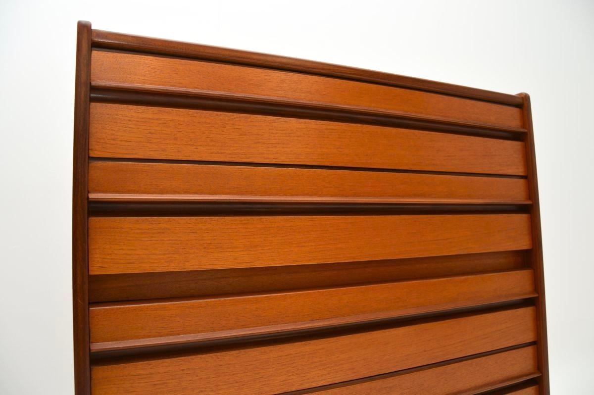 Cassettiera in teak vintage di William Lawrence in vendita 2