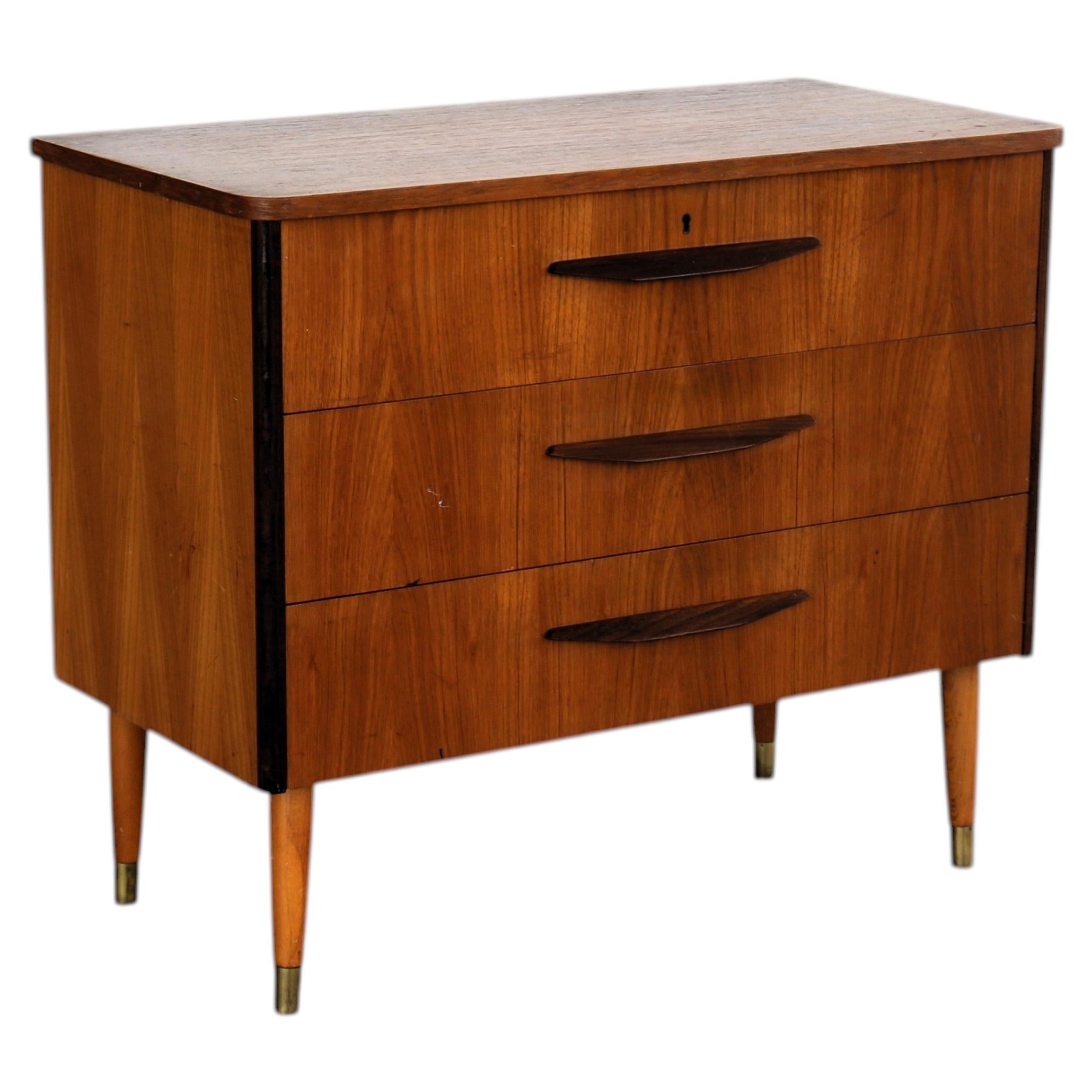 Commode vintage en teck, am designs suédois, années 1960, bon état en vente