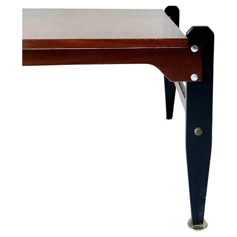 Vintage Couchtisch aus Teakholz im skandinavischen Stil (Mitte des 20. Jahrhunderts) im Angebot