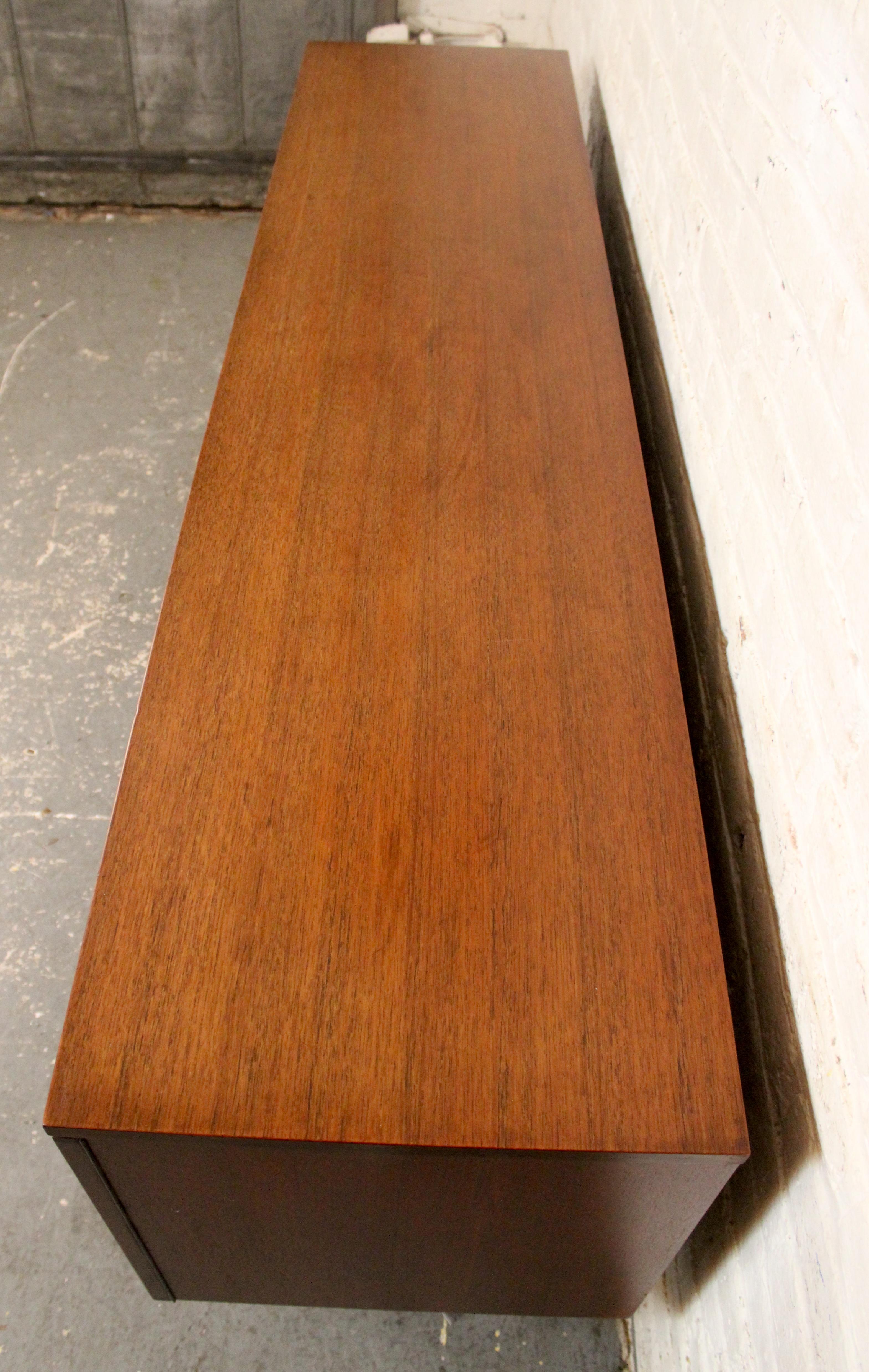 Bois Crédence vintage en teck par Nathan Furniture en vente