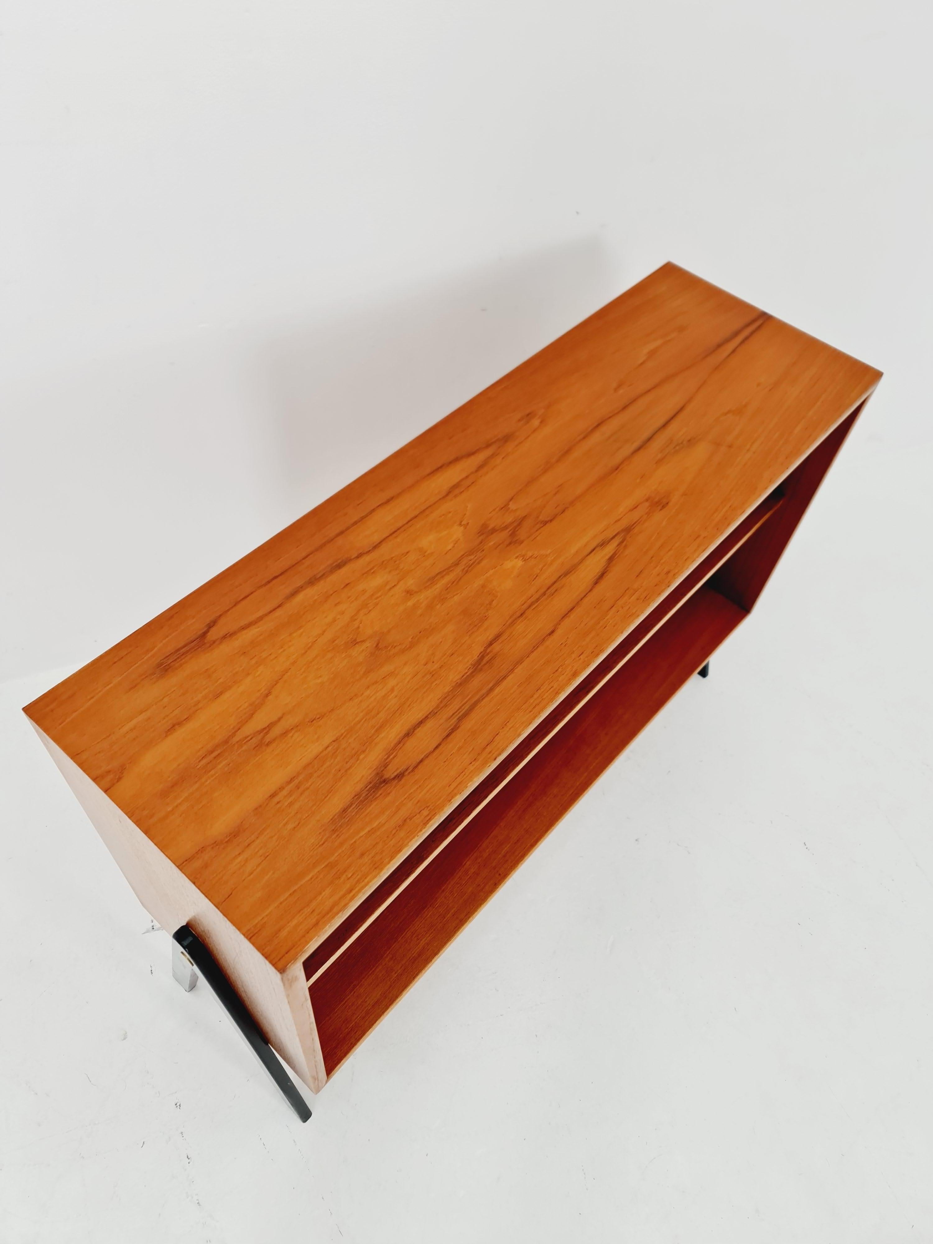Dänischer Bücherschrank aus Teakholz, 1960er Jahre im Angebot 3
