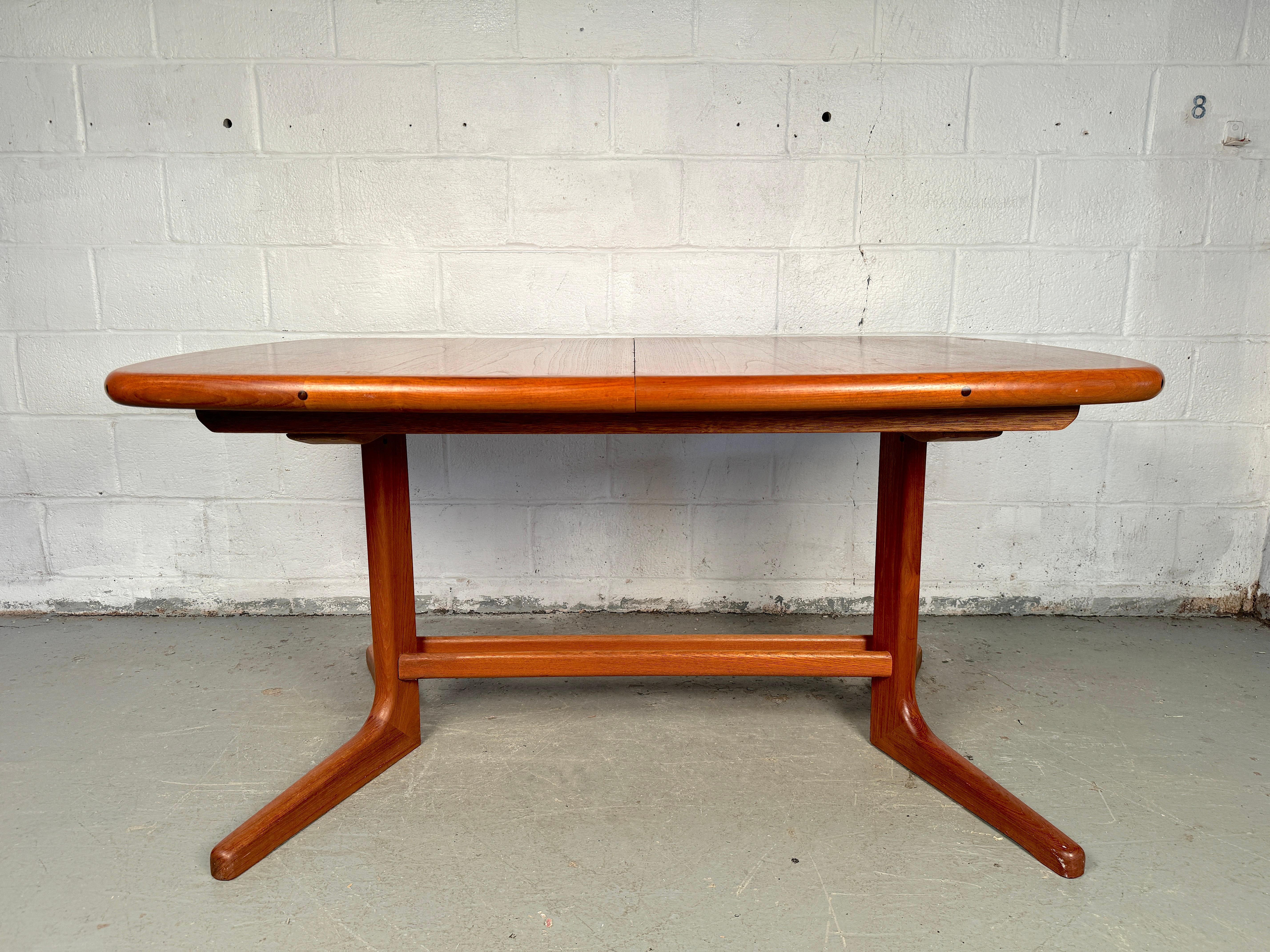 20ième siècle Vintage Teak Danish Leaf Table en vente