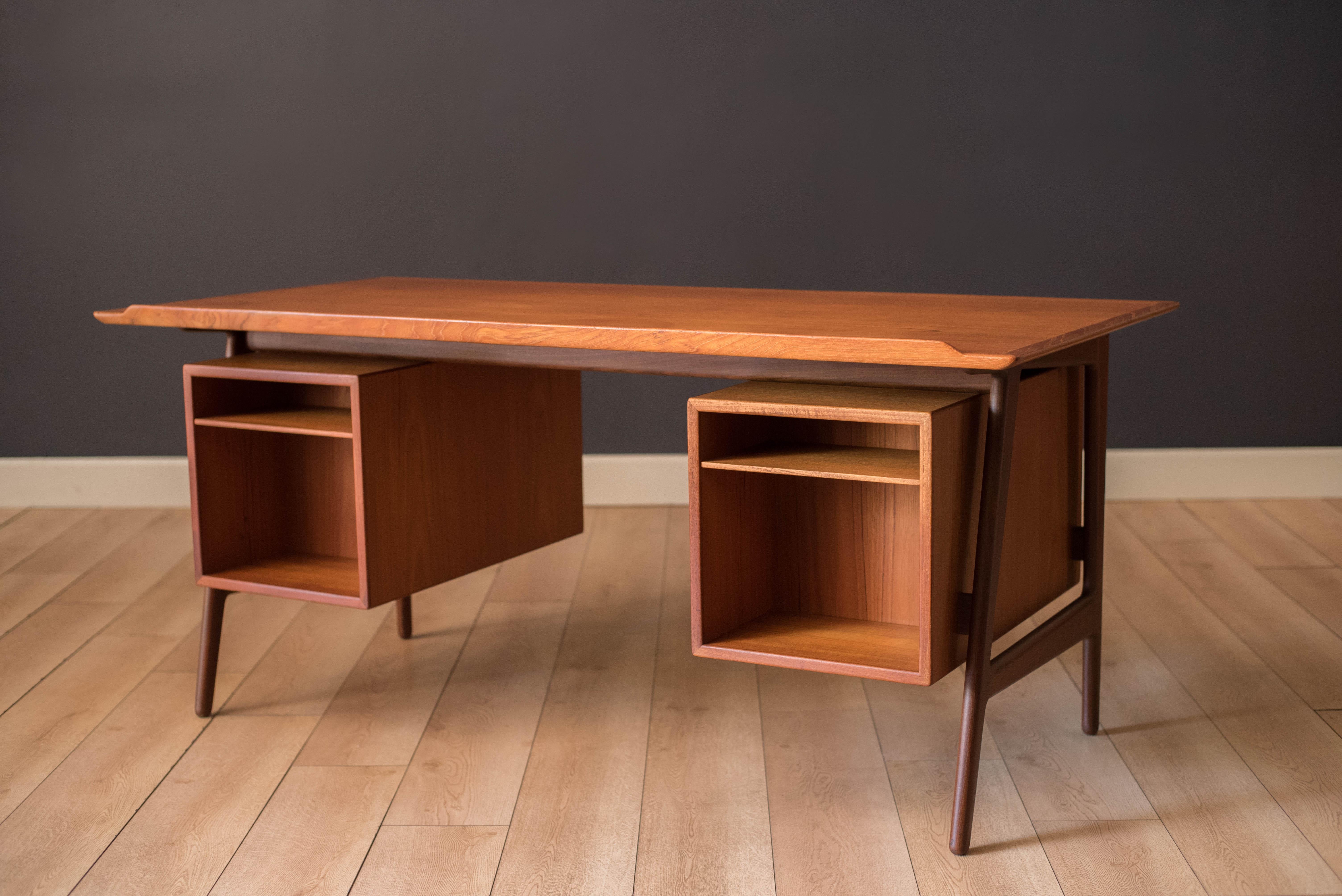 Vintage Teak Danish Modern Executive Desk by Arne Vodder for Vamo Sonderborg 1