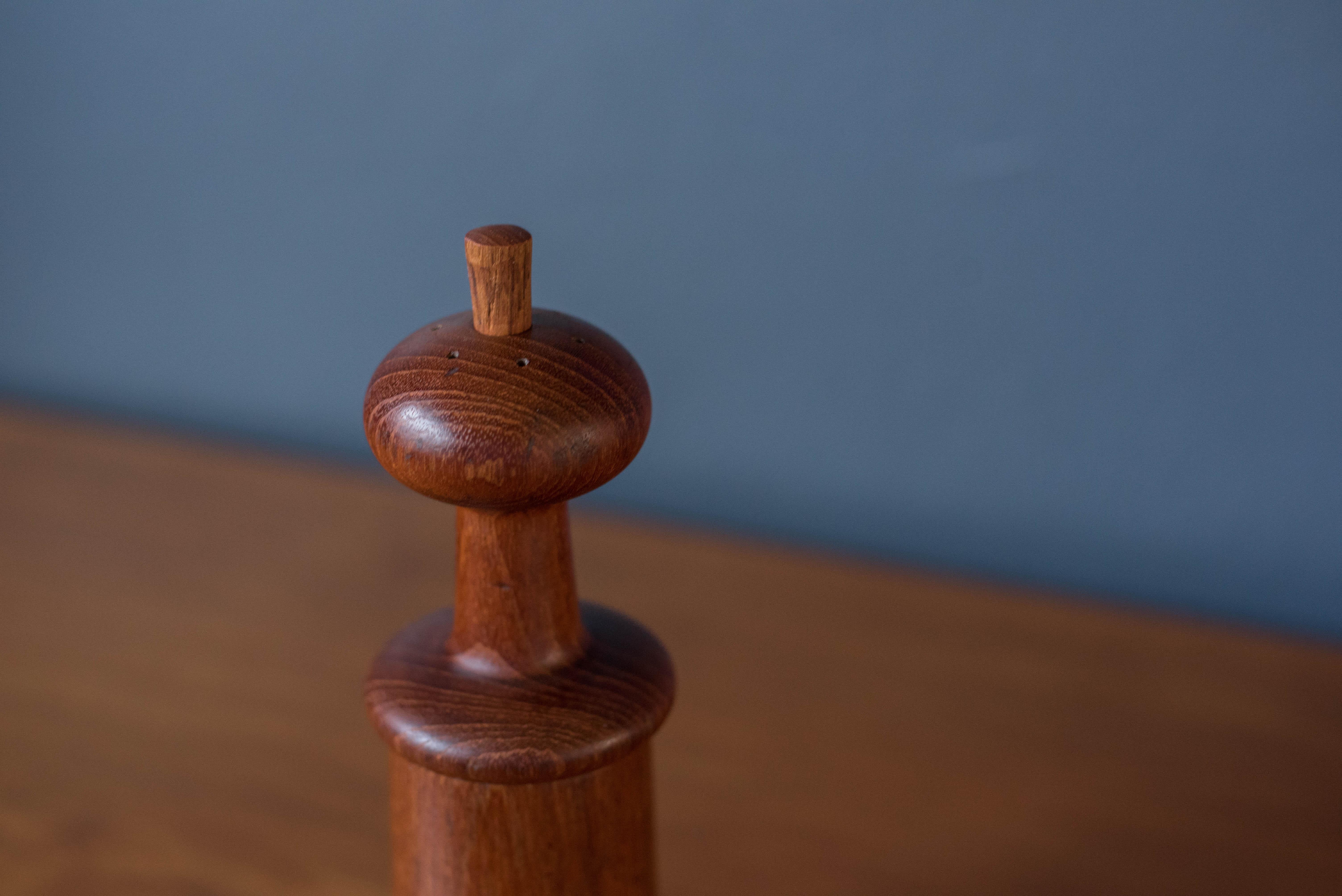 Vintage Teak Dansk Salt and Pepper Mill by Jens H. Quistgaard In Good Condition In San Jose, CA